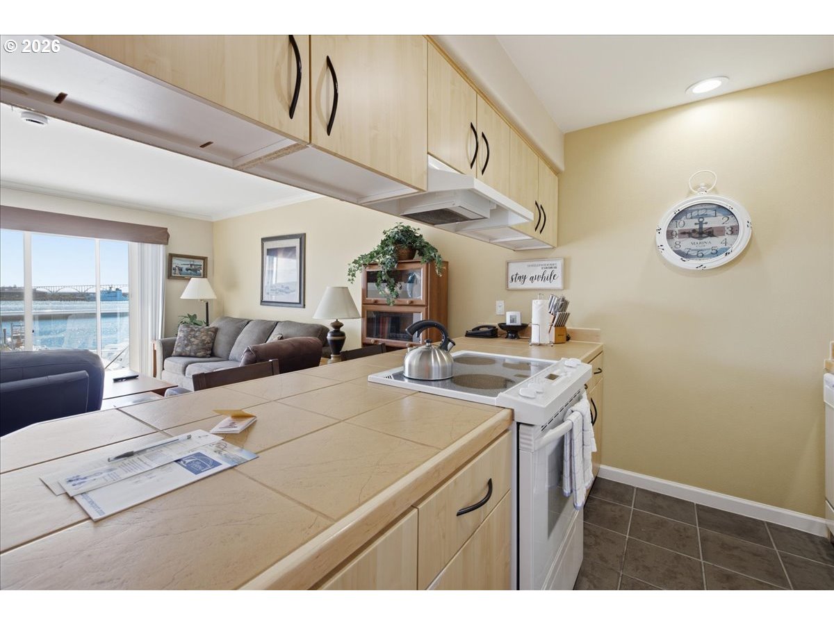 890 Se Bay Blvd 317 Property Photo 13