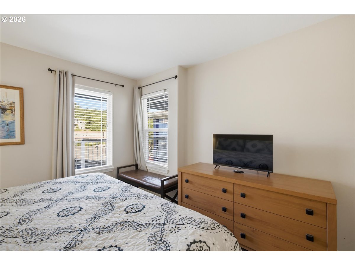 890 Se Bay Blvd 317 Property Photo 17