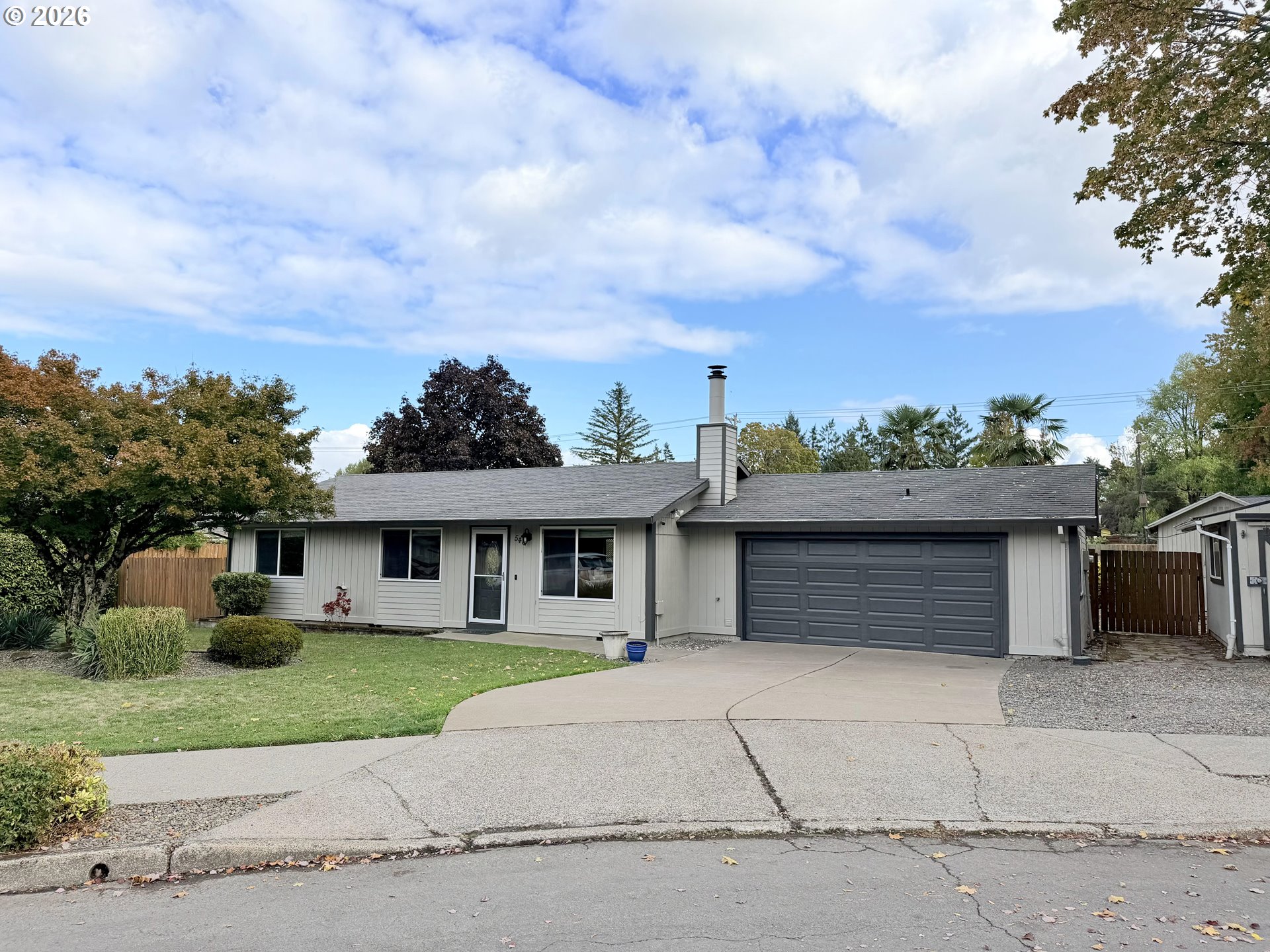 546 SE PAROPA PL Property Photo 1