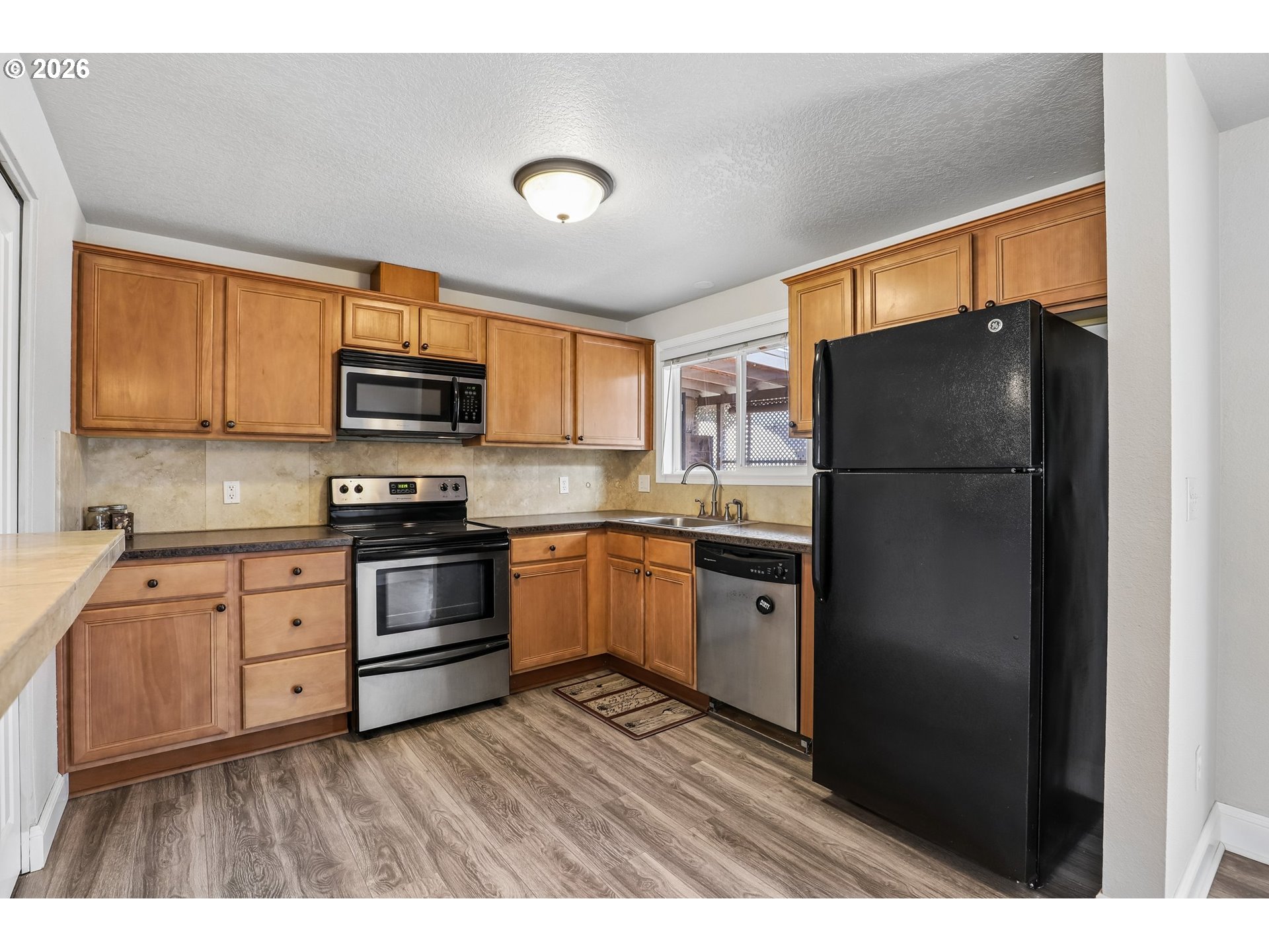 546 Se Paropa Pl Property Photo 14