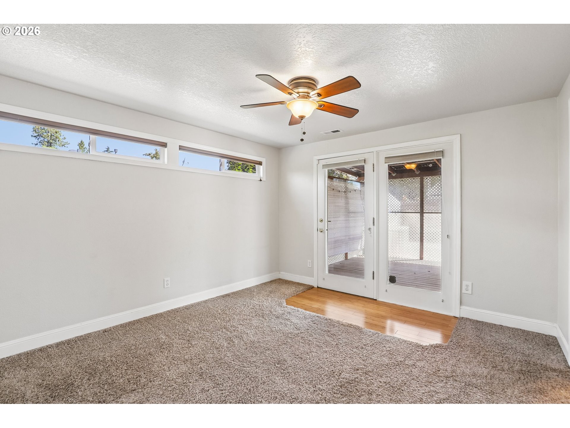 546 Se Paropa Pl Property Photo 15