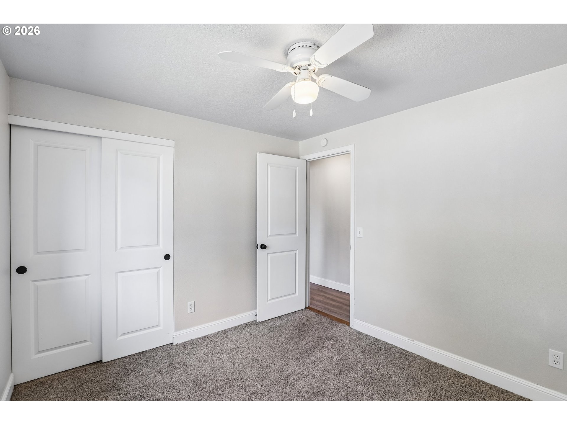 546 Se Paropa Pl Property Photo 24