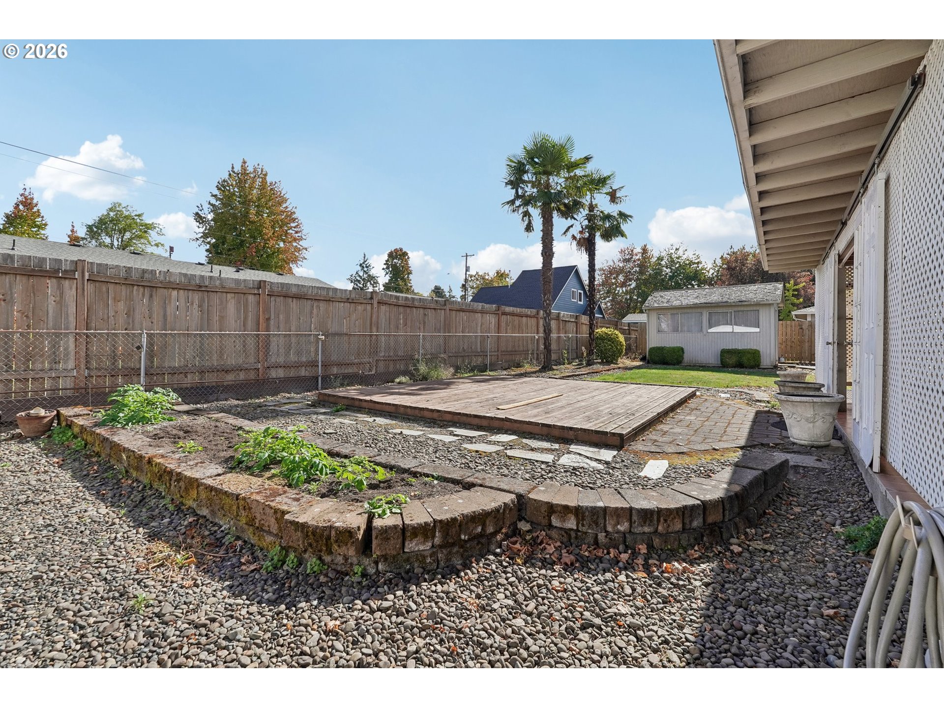 546 Se Paropa Pl Property Photo 31