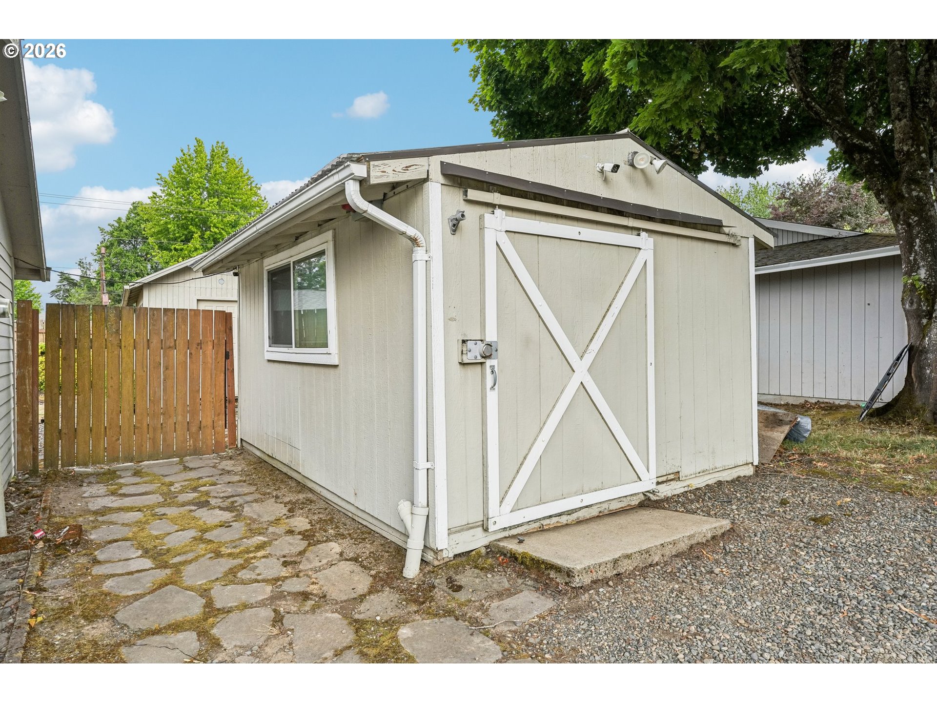546 Se Paropa Pl Property Photo 35