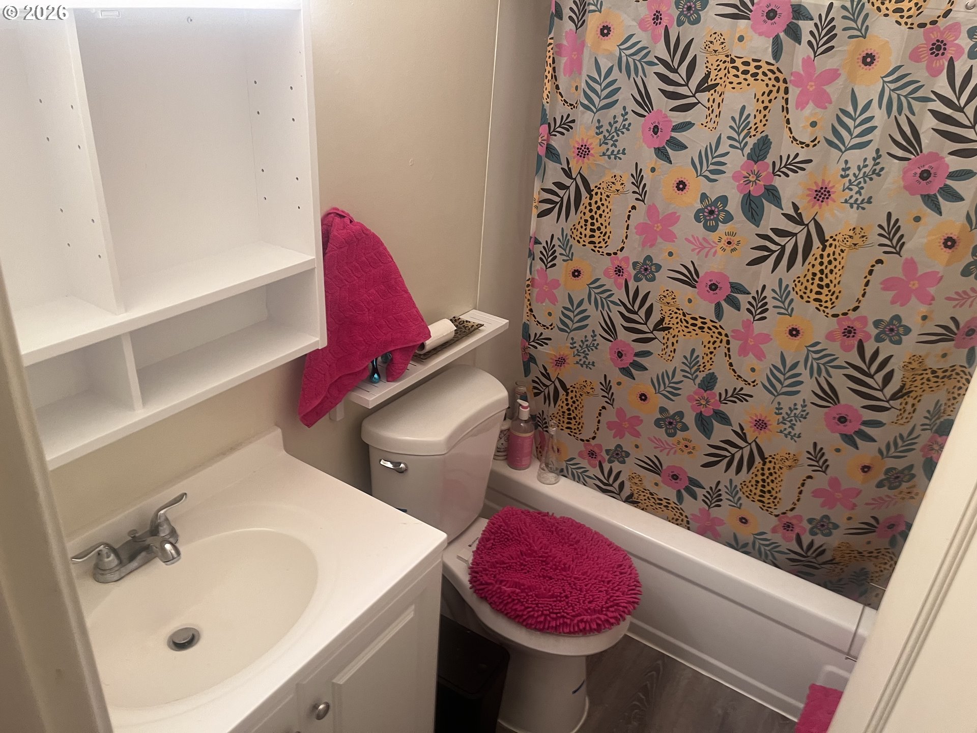 970 Nw Wonderview Ct Property Photo 5