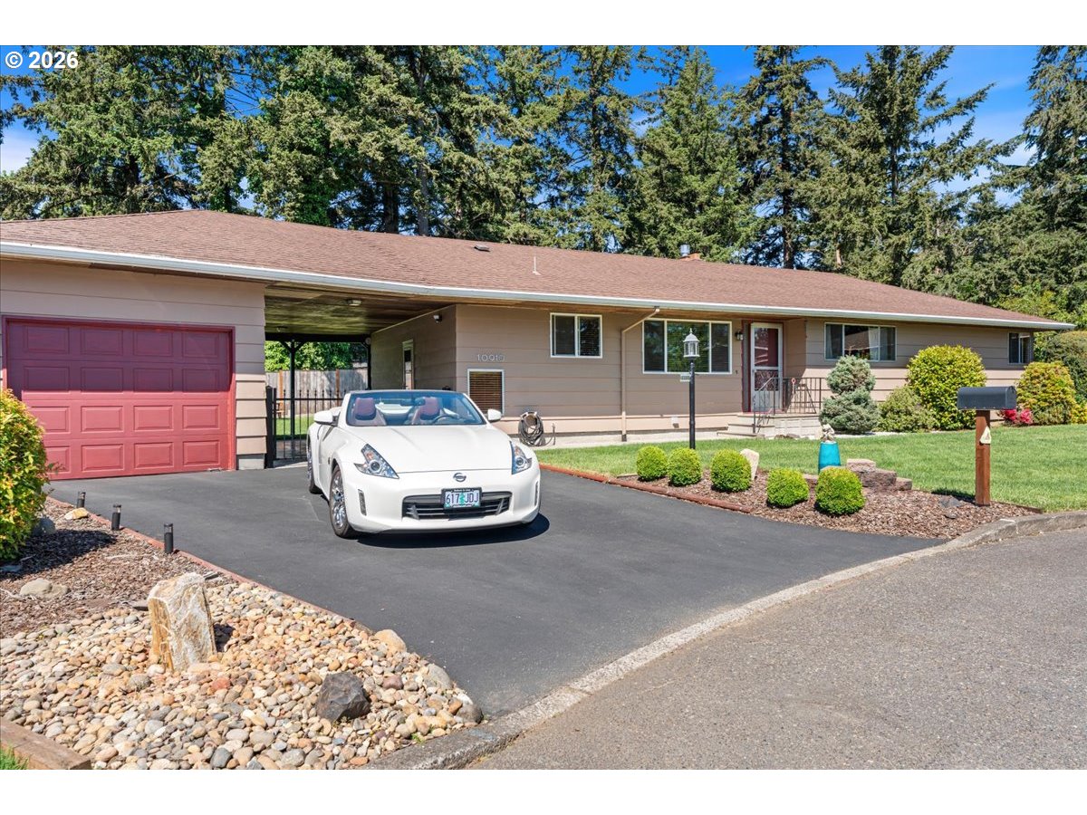10910 Se Pardee St Property Photo 3