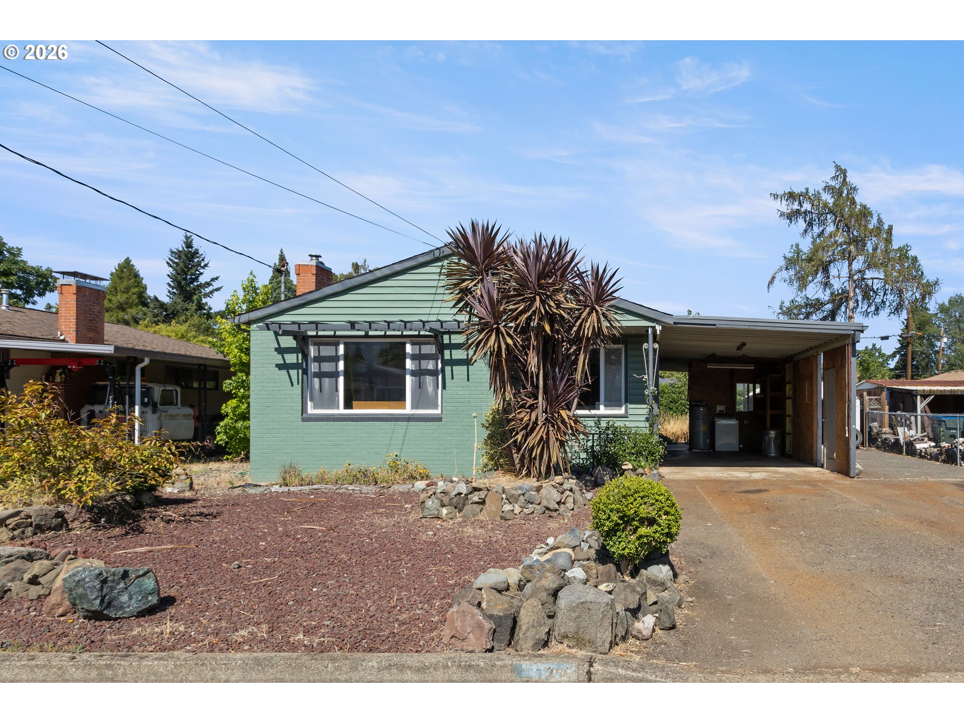 324 W Berdine St Property Photo 1