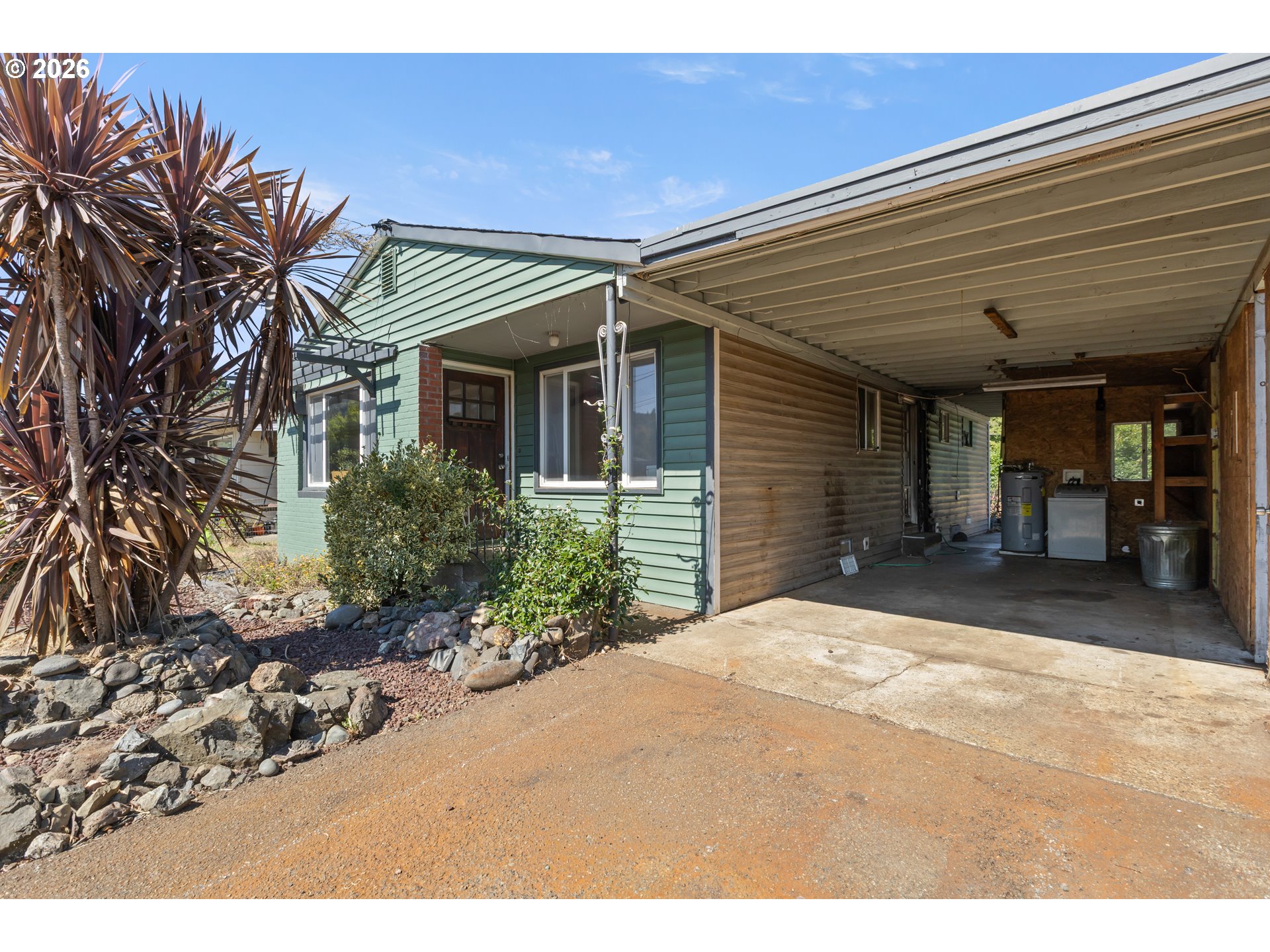 324 W Berdine St Property Photo 4
