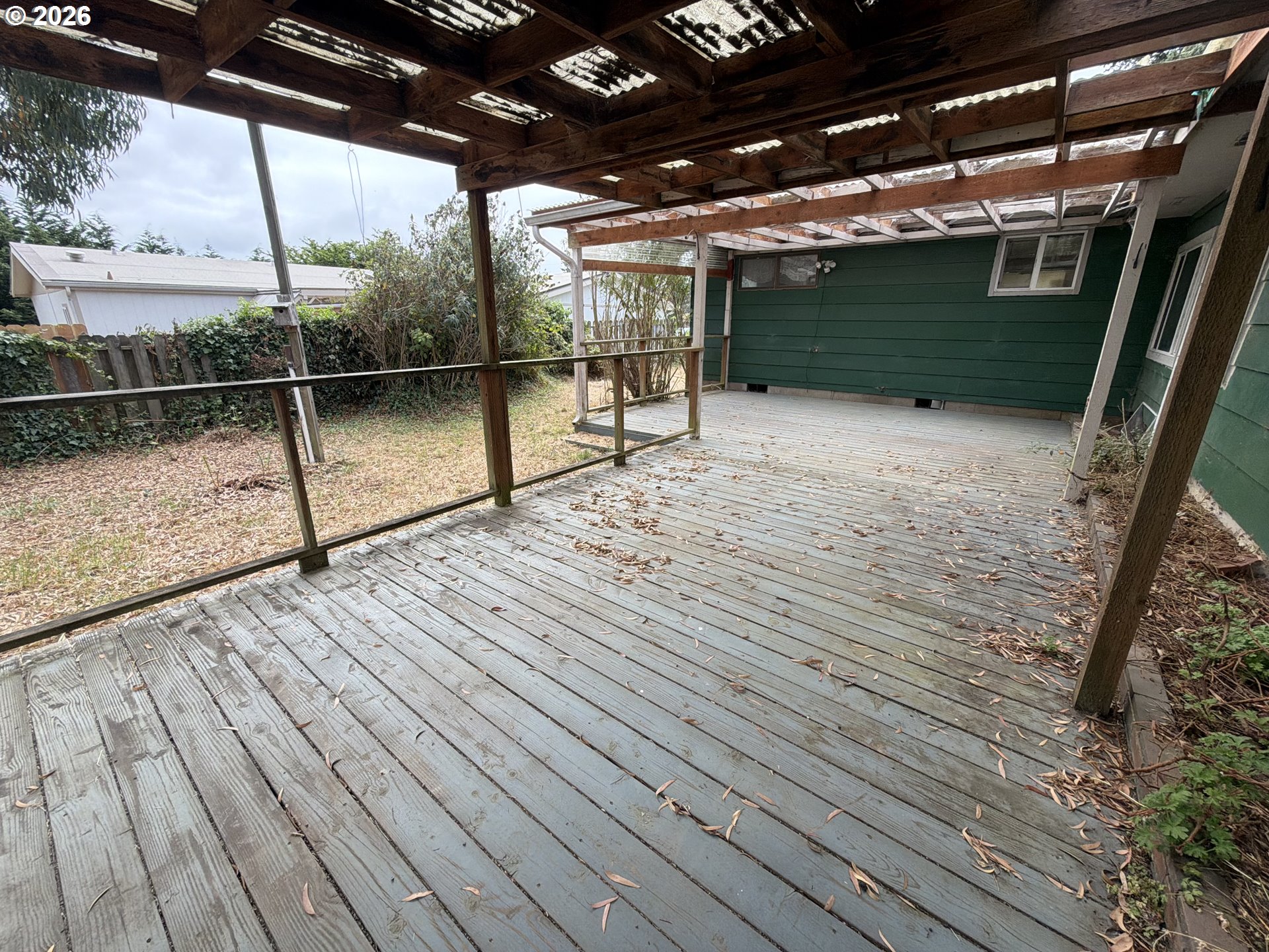 1375 Fenwick St Property Photo 5