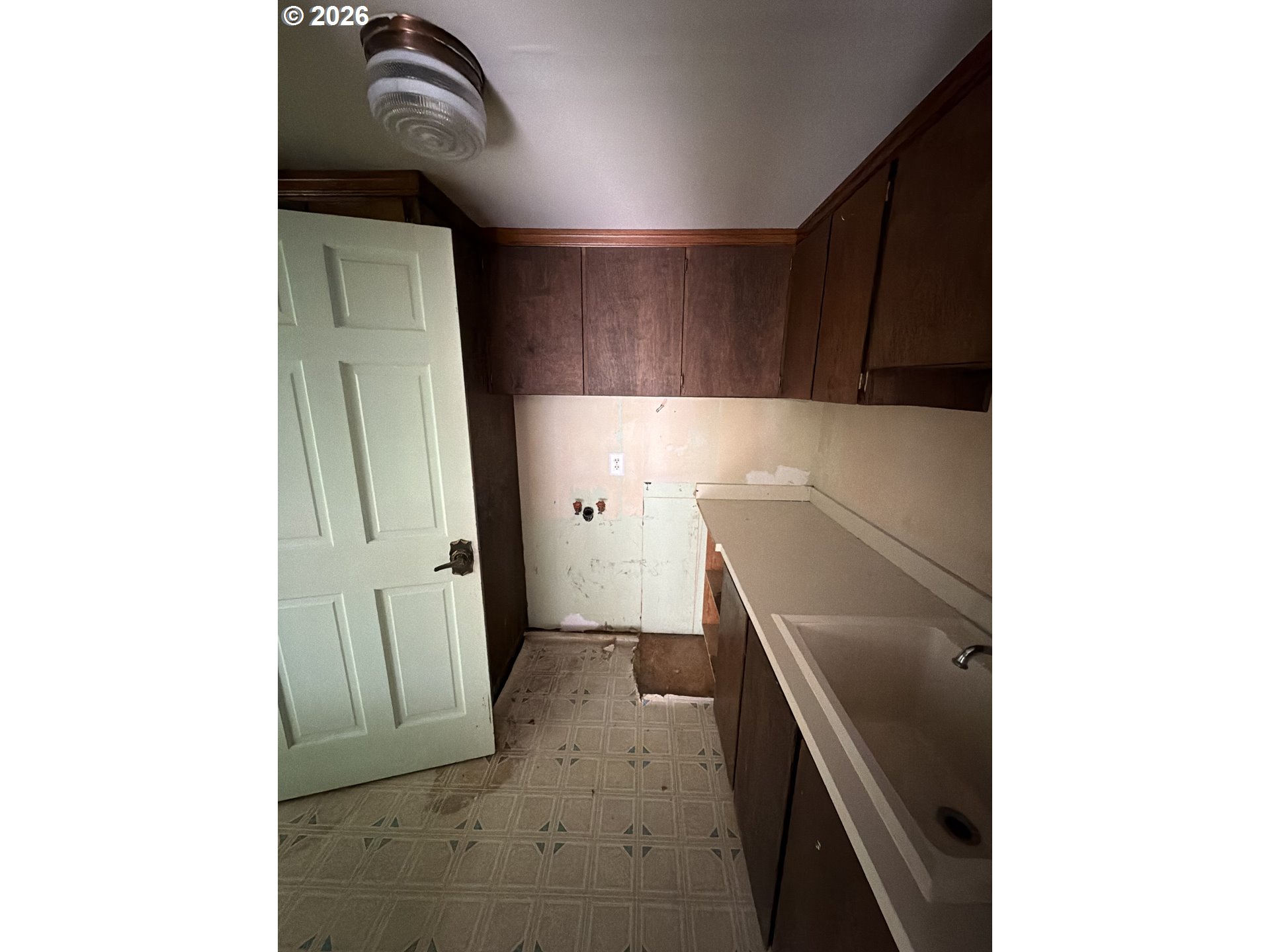 1375 Fenwick St Property Photo 7