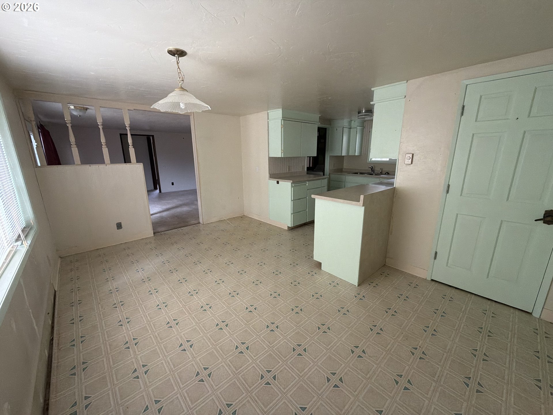 1375 Fenwick St Property Photo 10