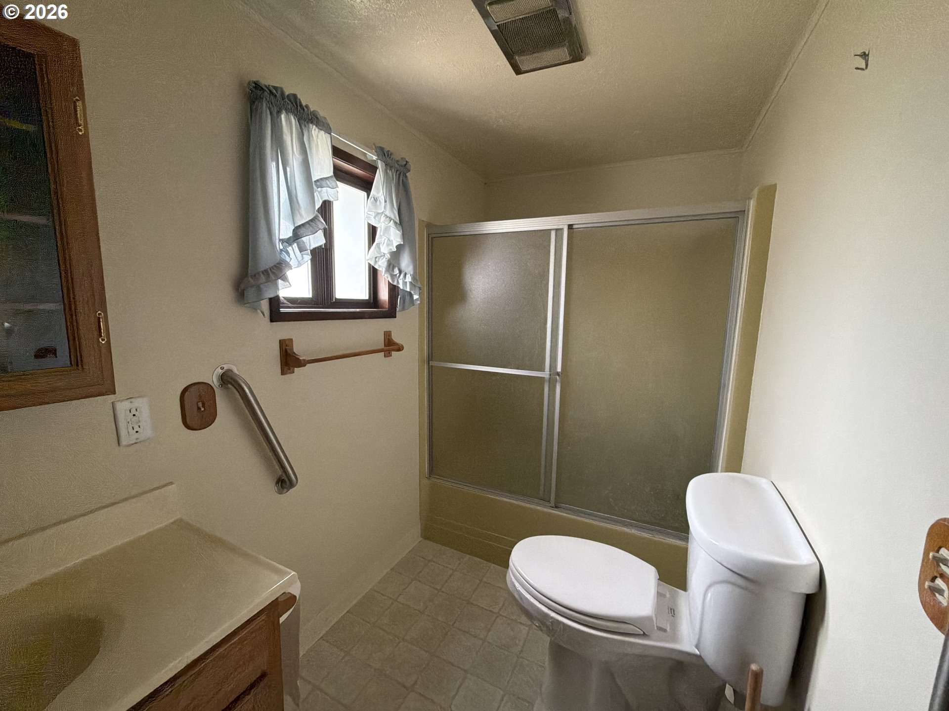 1375 Fenwick St Property Photo 13