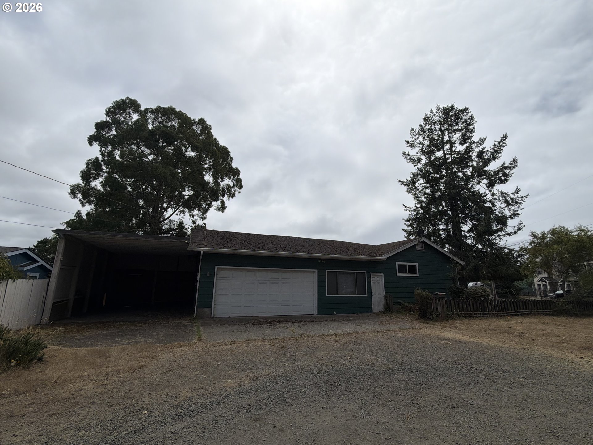 1375 Fenwick St Property Photo 22