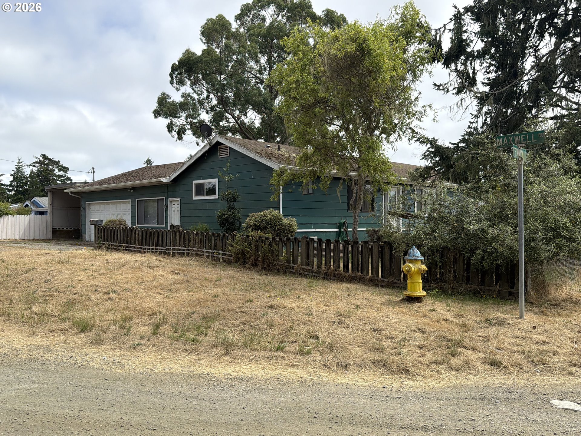 1375 Fenwick St Property Photo 23
