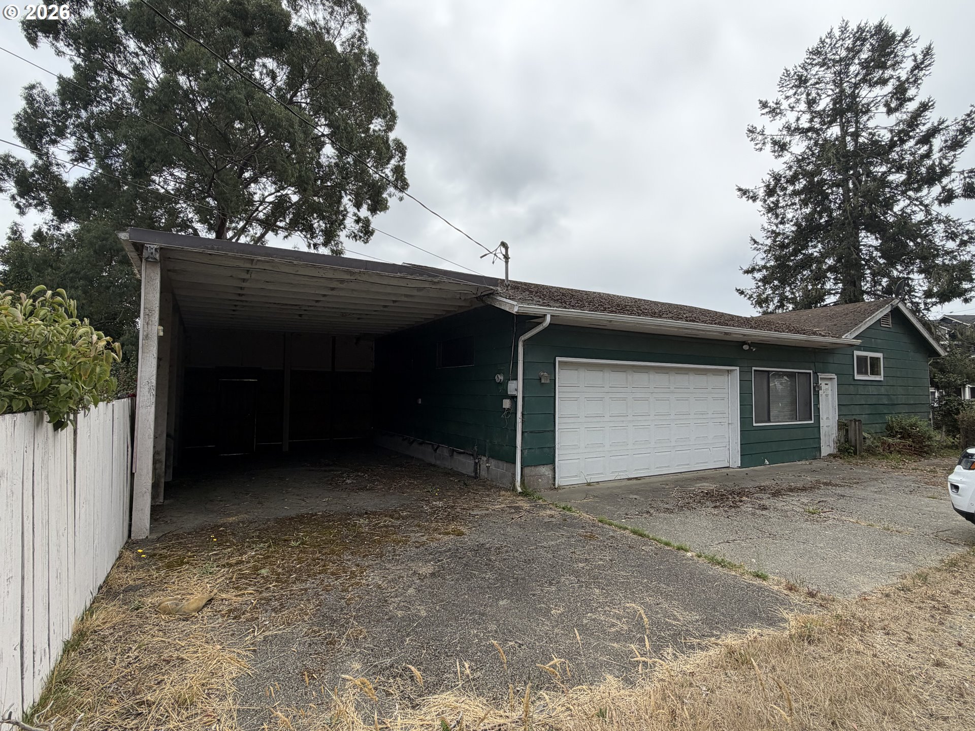 1375 Fenwick St Property Photo 26