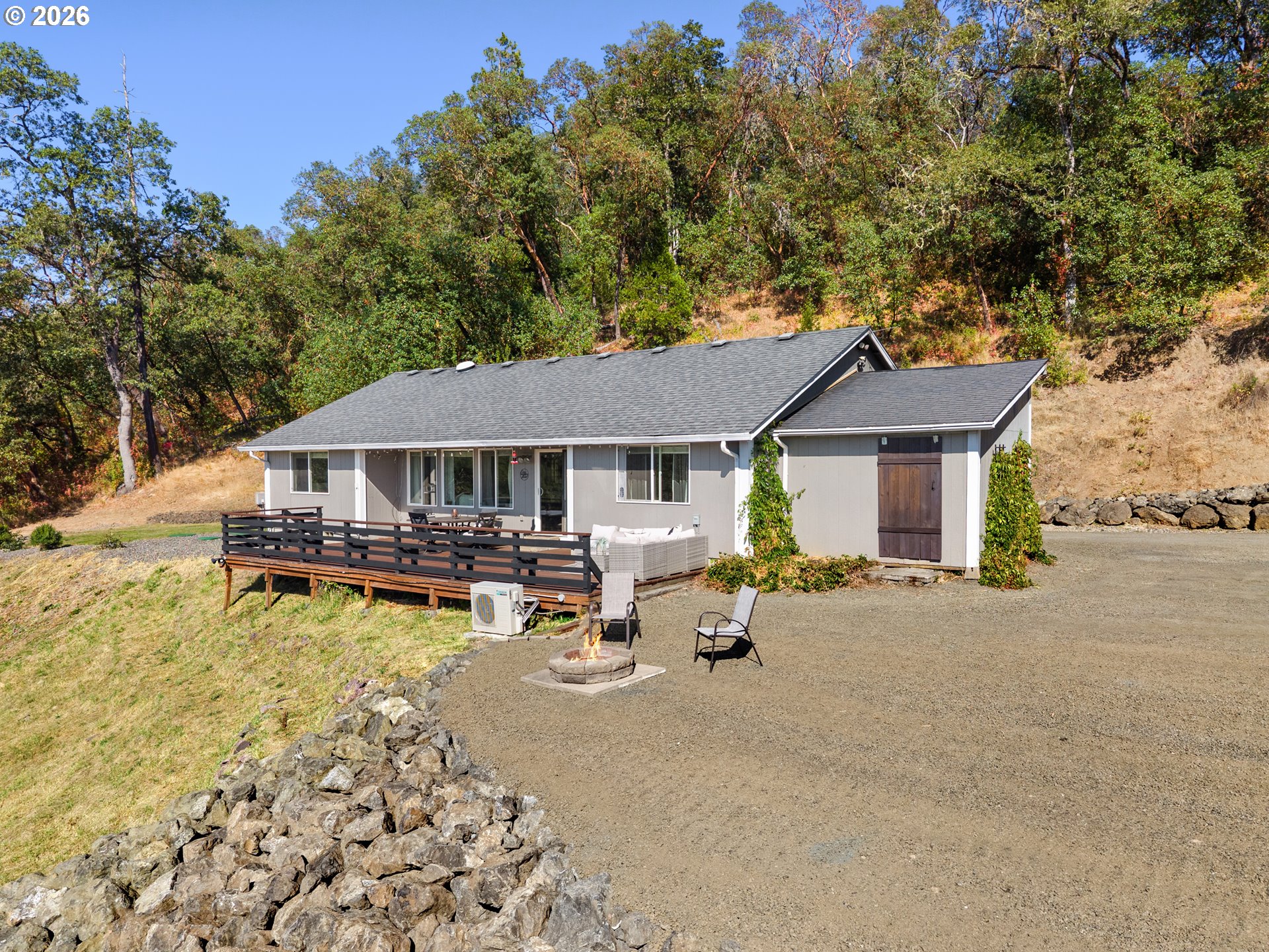 560 Hagle Ln Property Photo 1