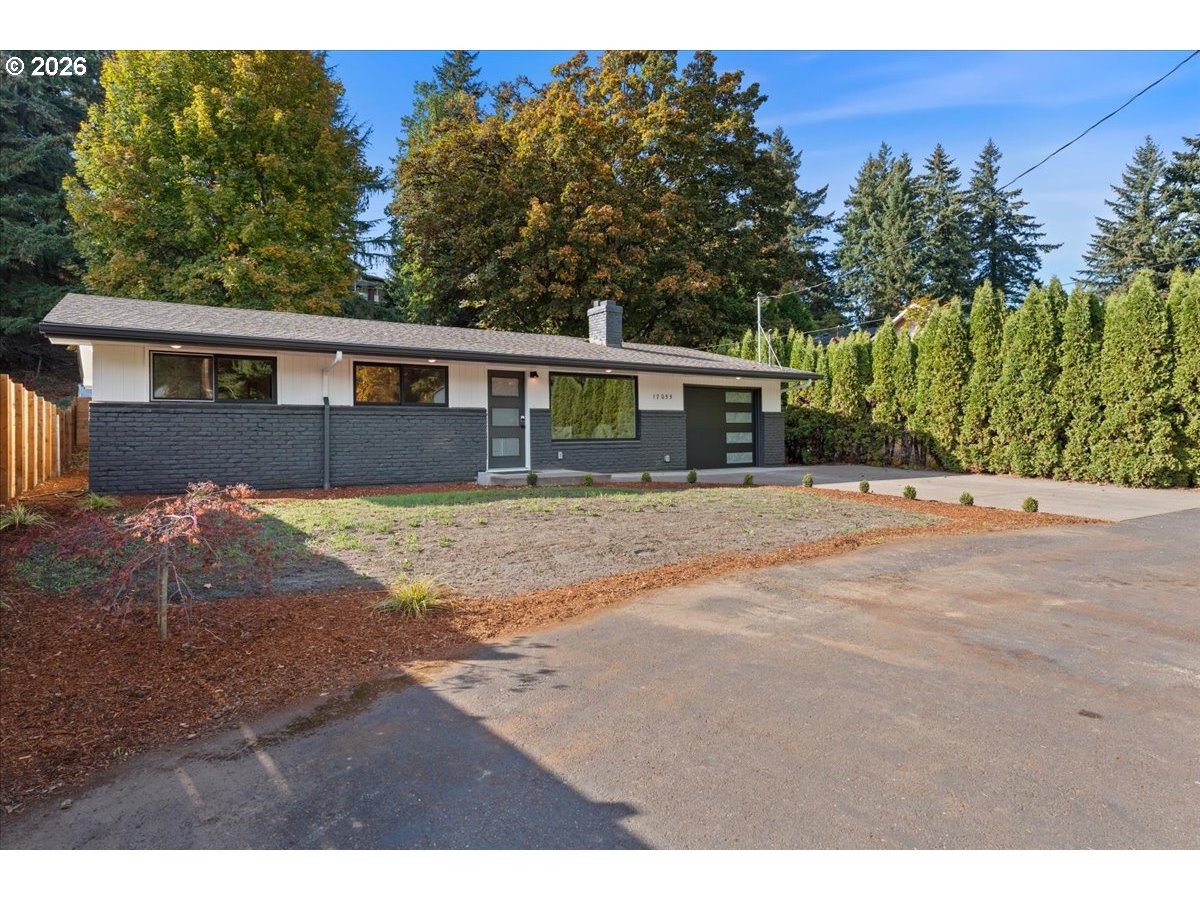 17055 Se Webster Rd Property Photo 1
