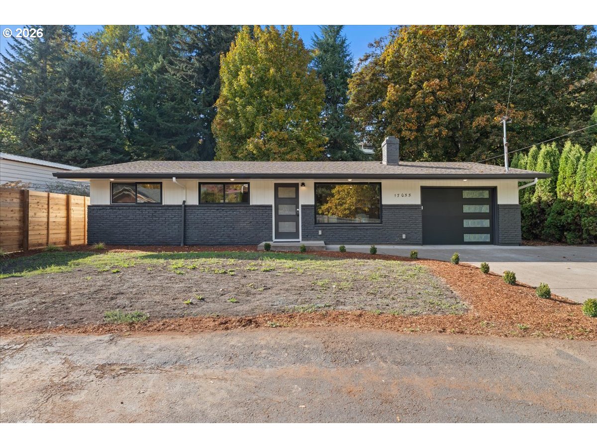 17055 Se Webster Rd Property Photo 2