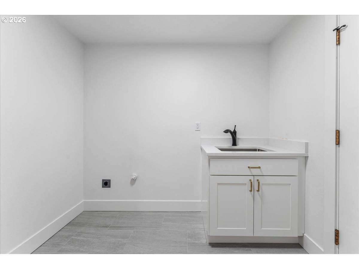 17055 Se Webster Rd Property Photo 21