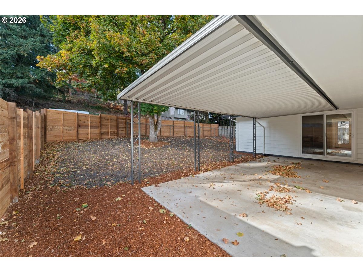 17055 Se Webster Rd Property Photo 39