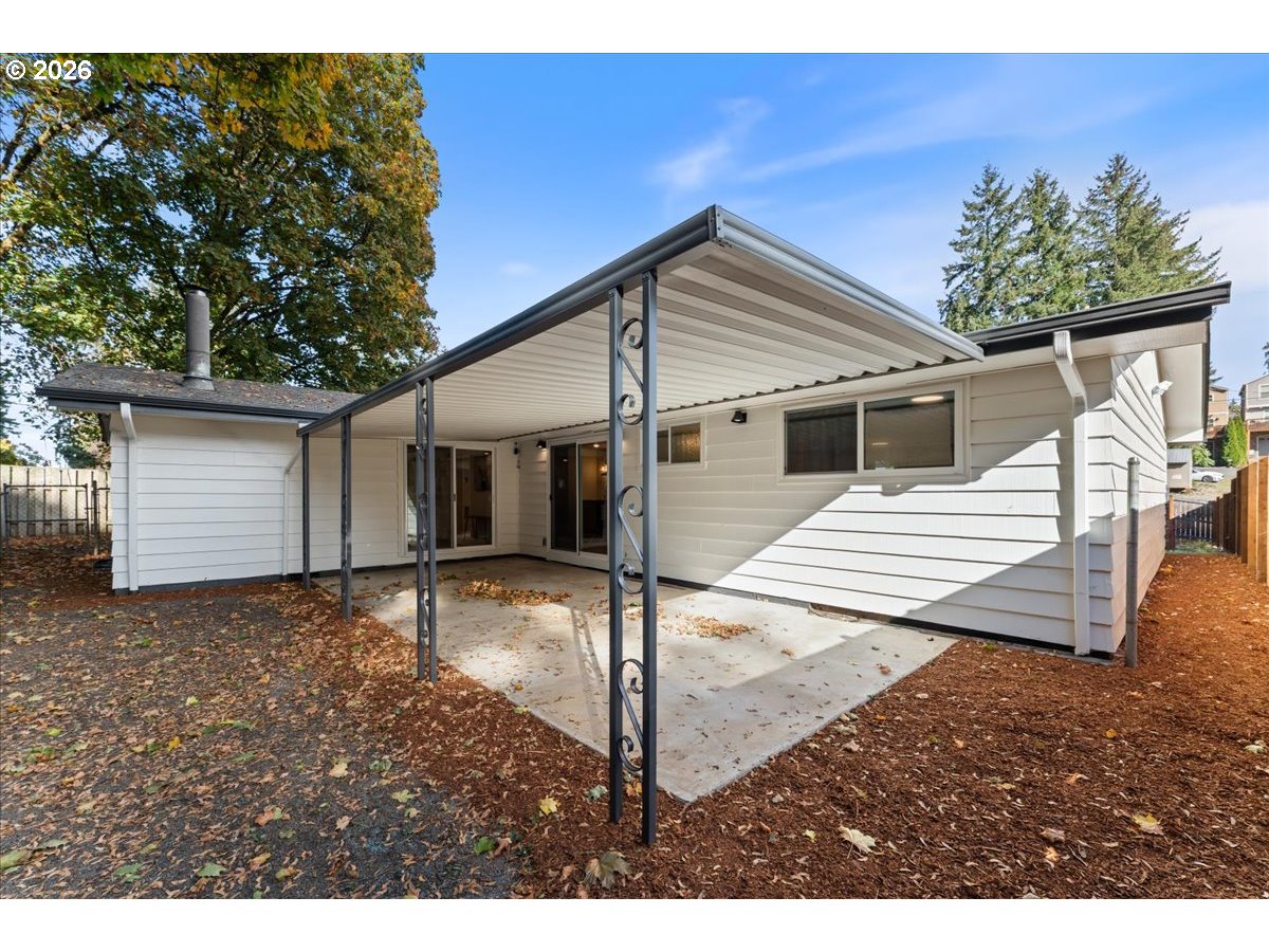 17055 Se Webster Rd Property Photo 40