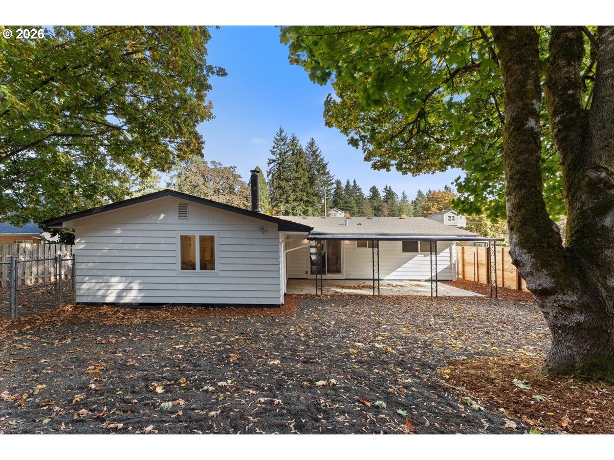17055 Se Webster Rd Property Photo 42