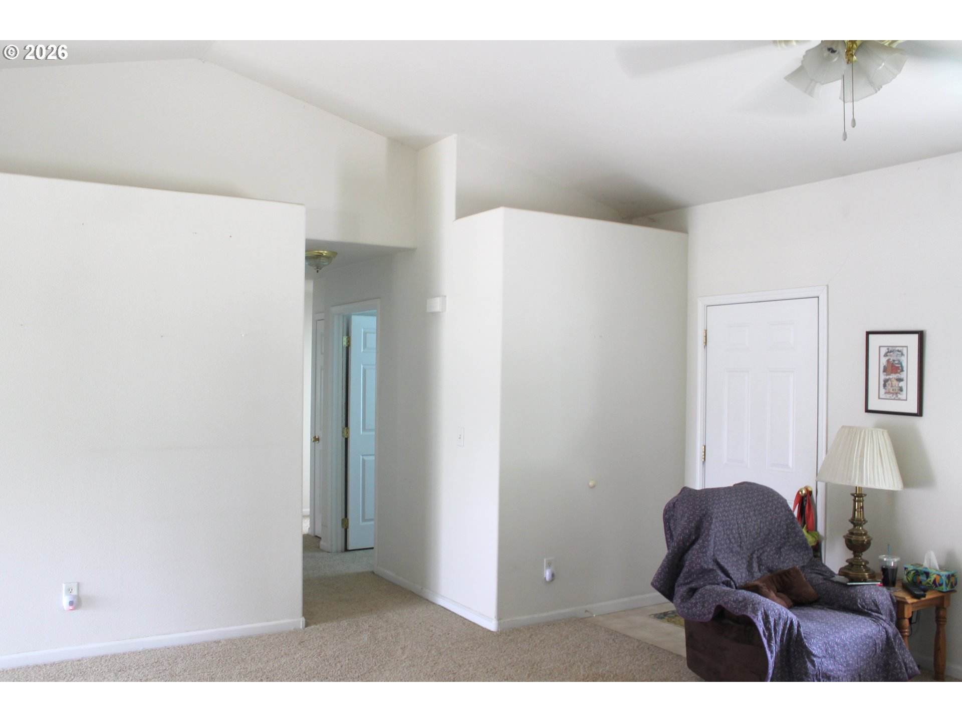 3130 Elm St Property Photo 16