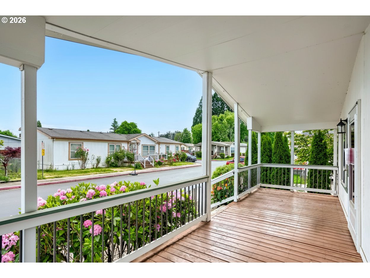 2111 Pippin St Property Photo 4