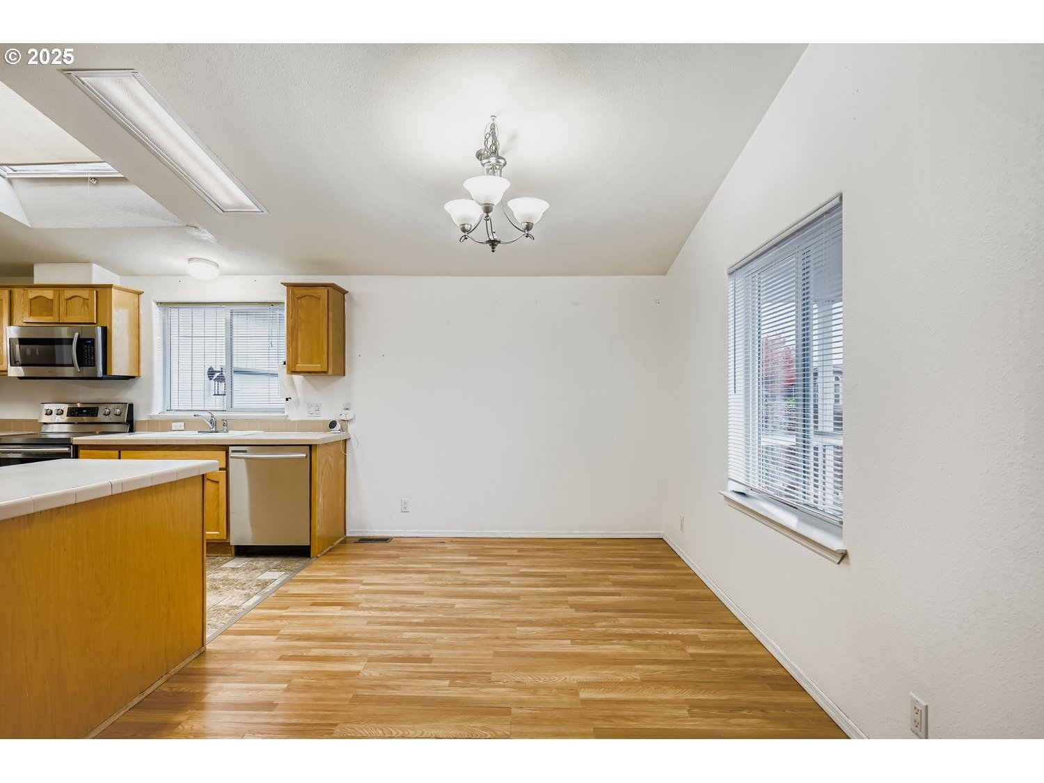 2111 Pippin St Property Photo 8