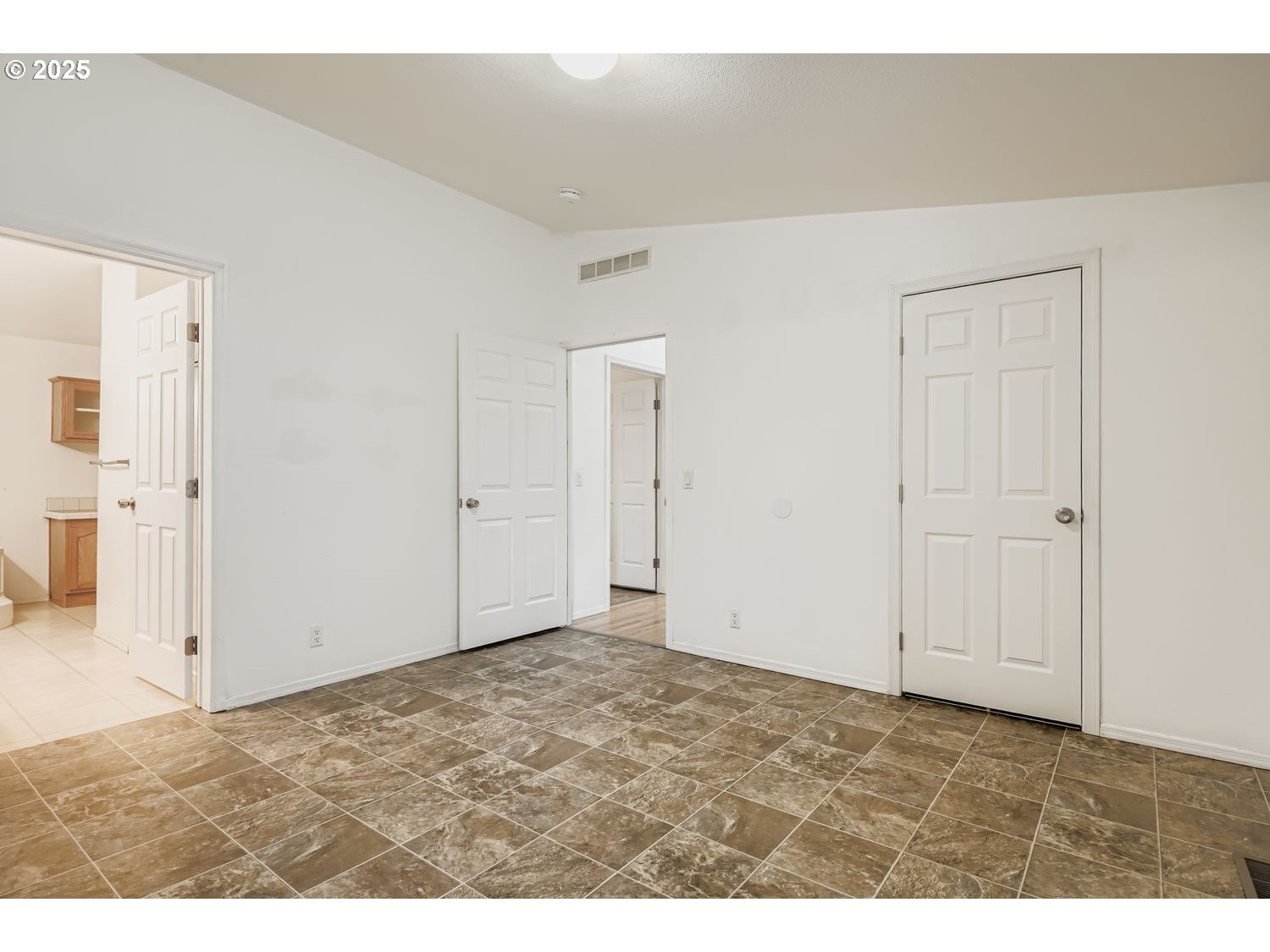 2111 Pippin St Property Photo 13