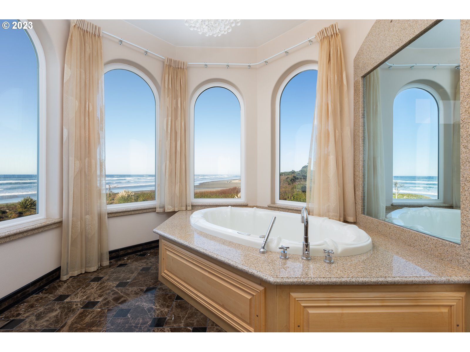 3775 Highway 101 N Property Photo 7