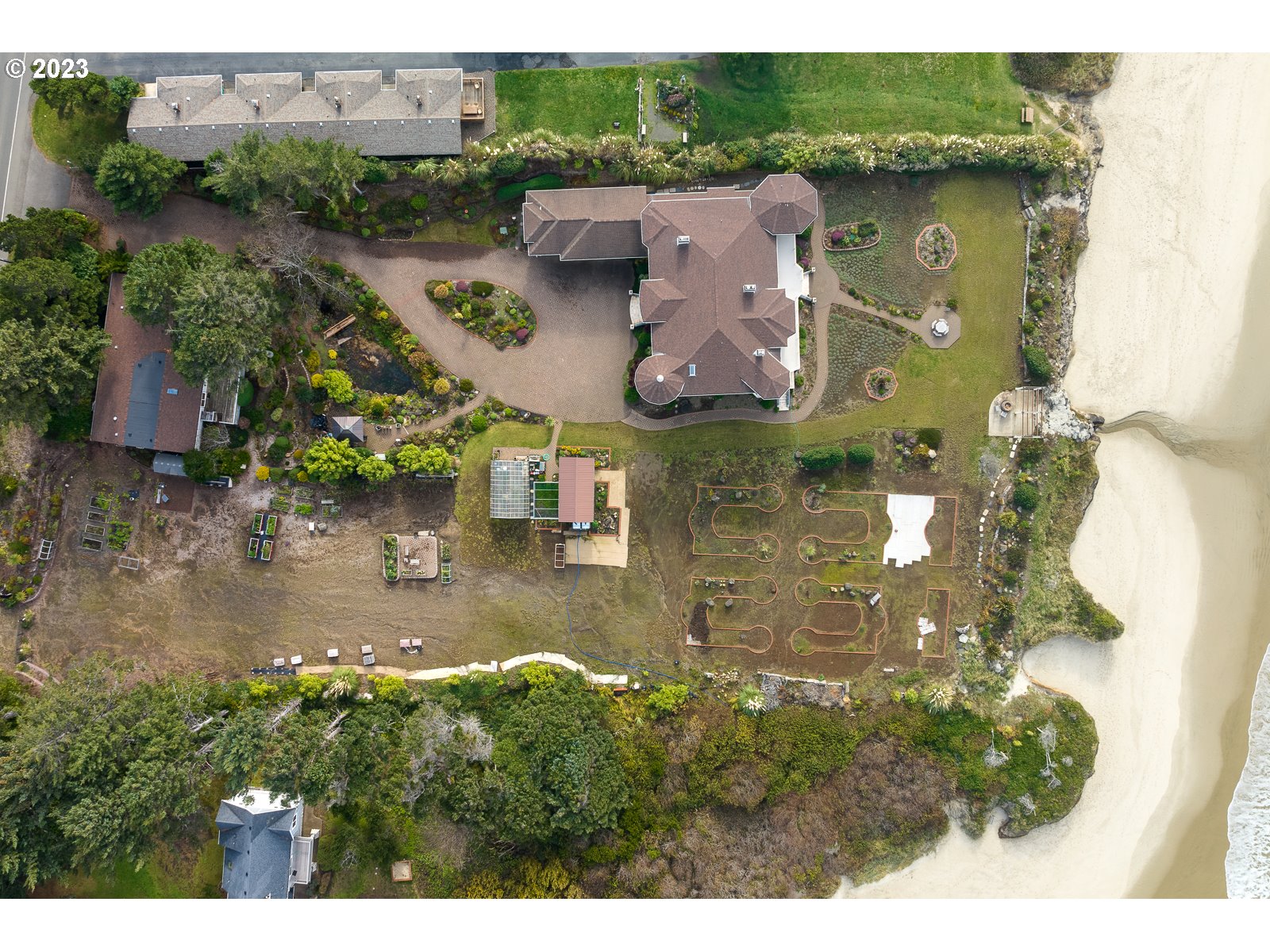 3775 Highway 101 N Property Photo 47
