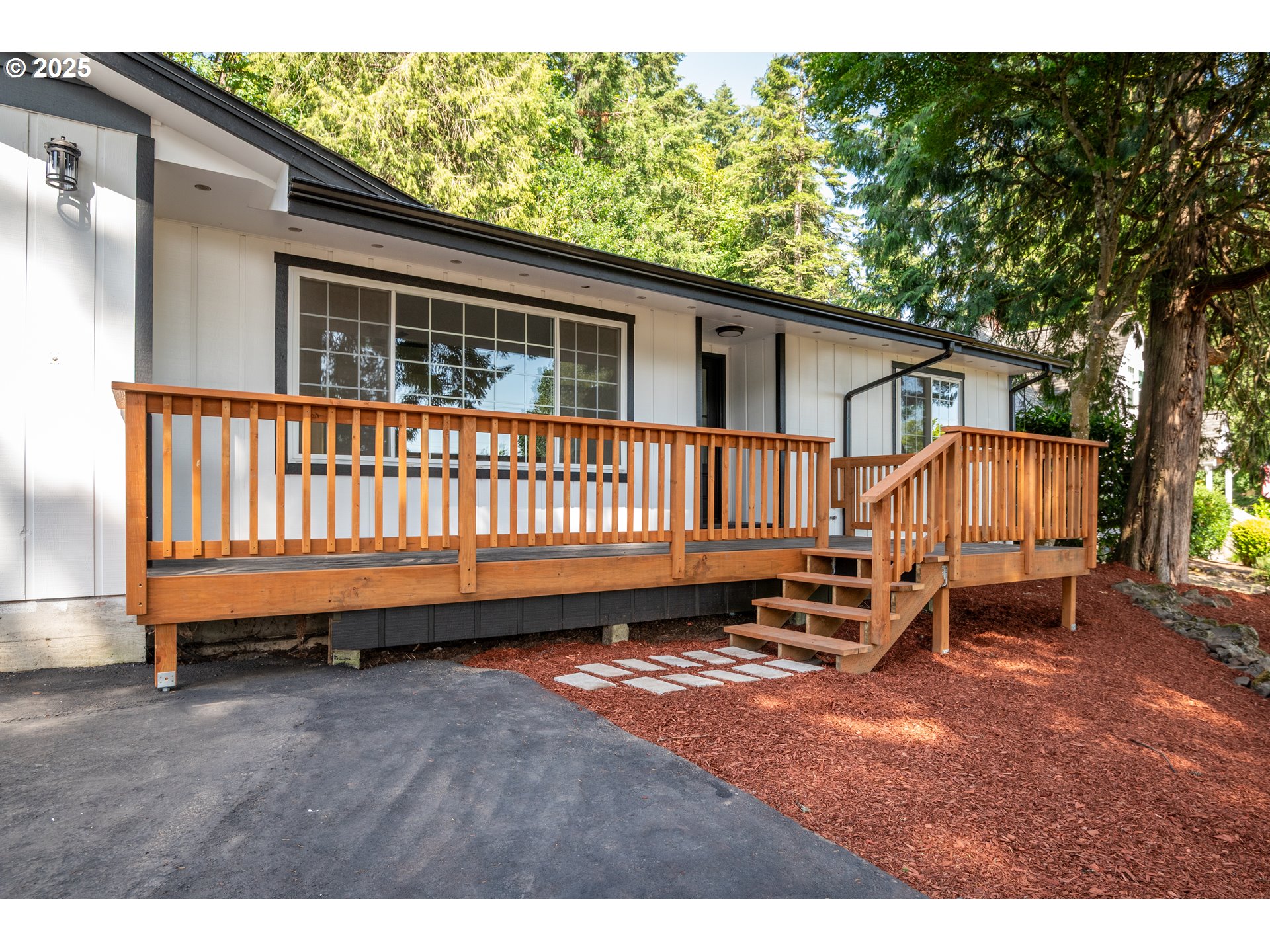 3212 Pacific Way Property Photo 5