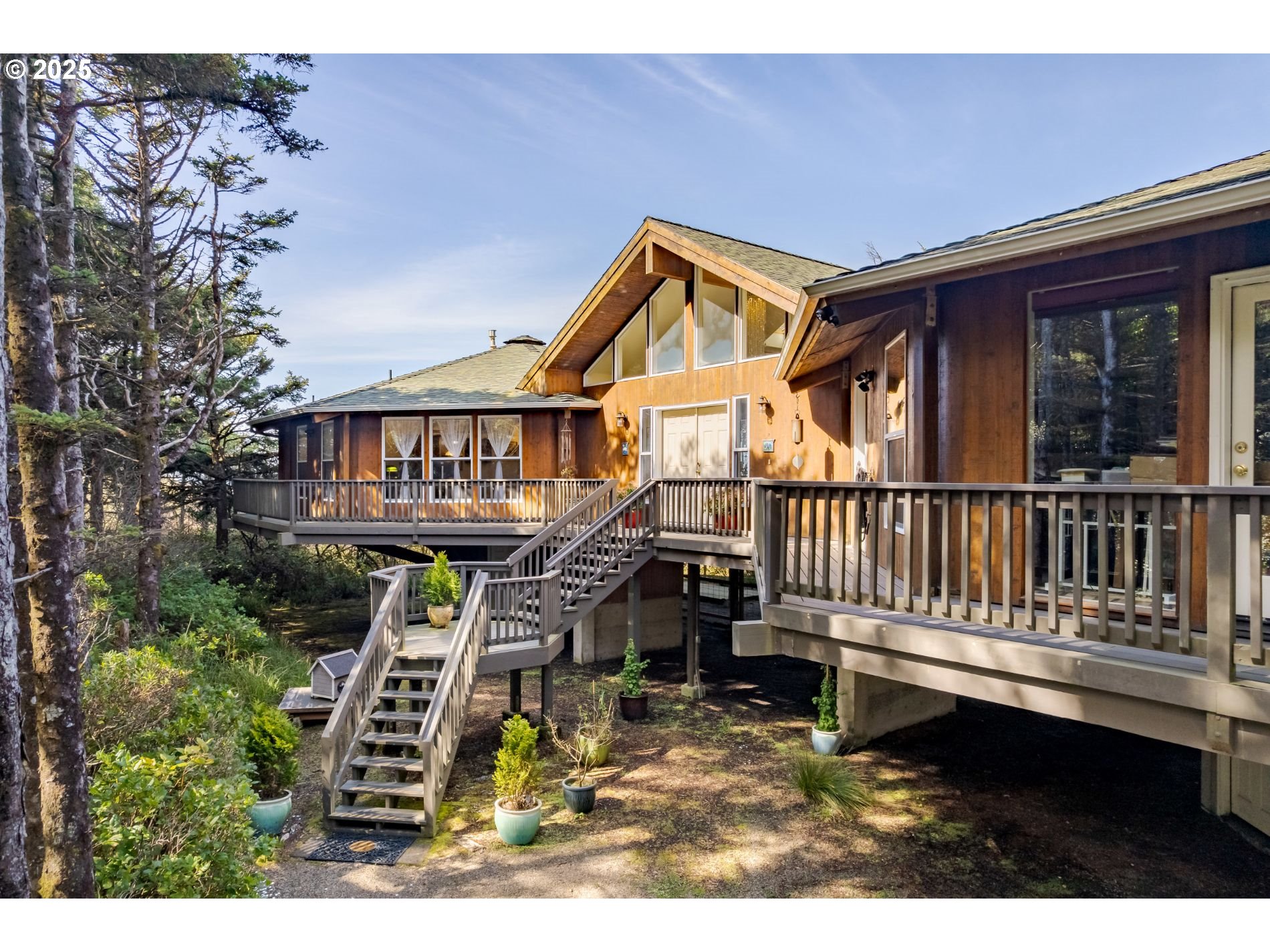 3735 HIGHWAY 101