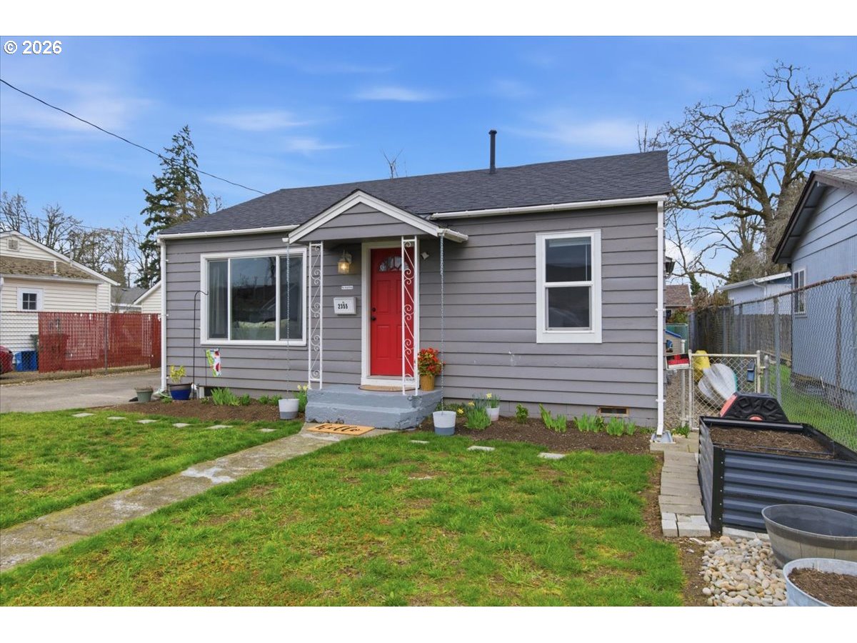 2355 Hyde St Property Photo 2
