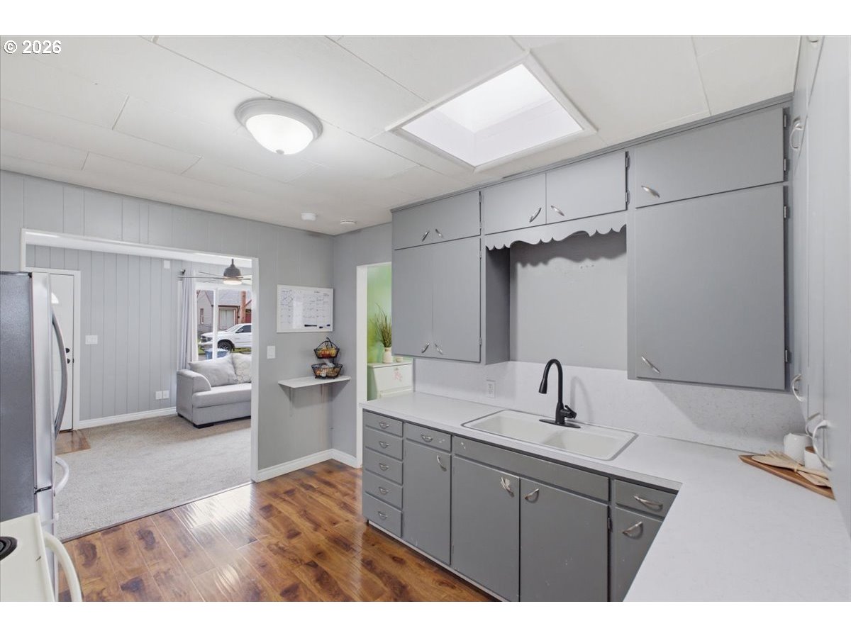 2355 Hyde St Property Photo 11