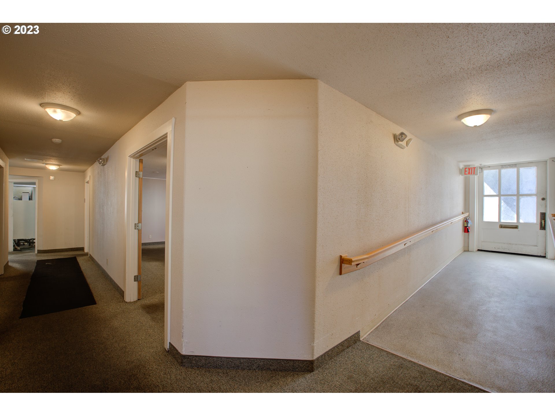 809 Se Main St Property Photo 36
