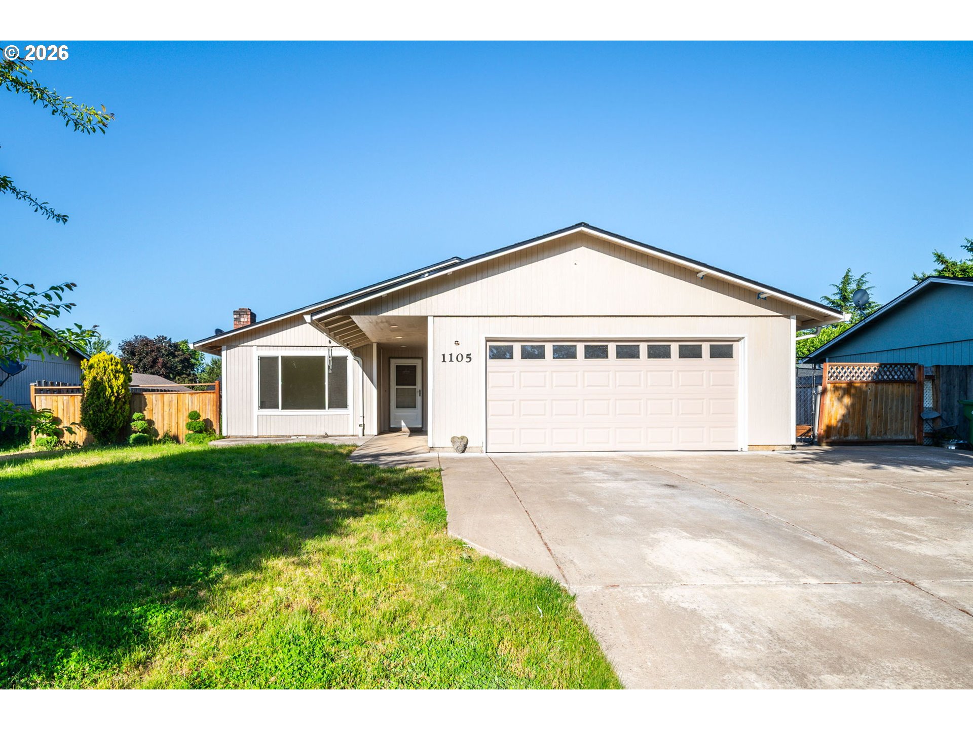1105 Se 145th Ct Property Photo 1