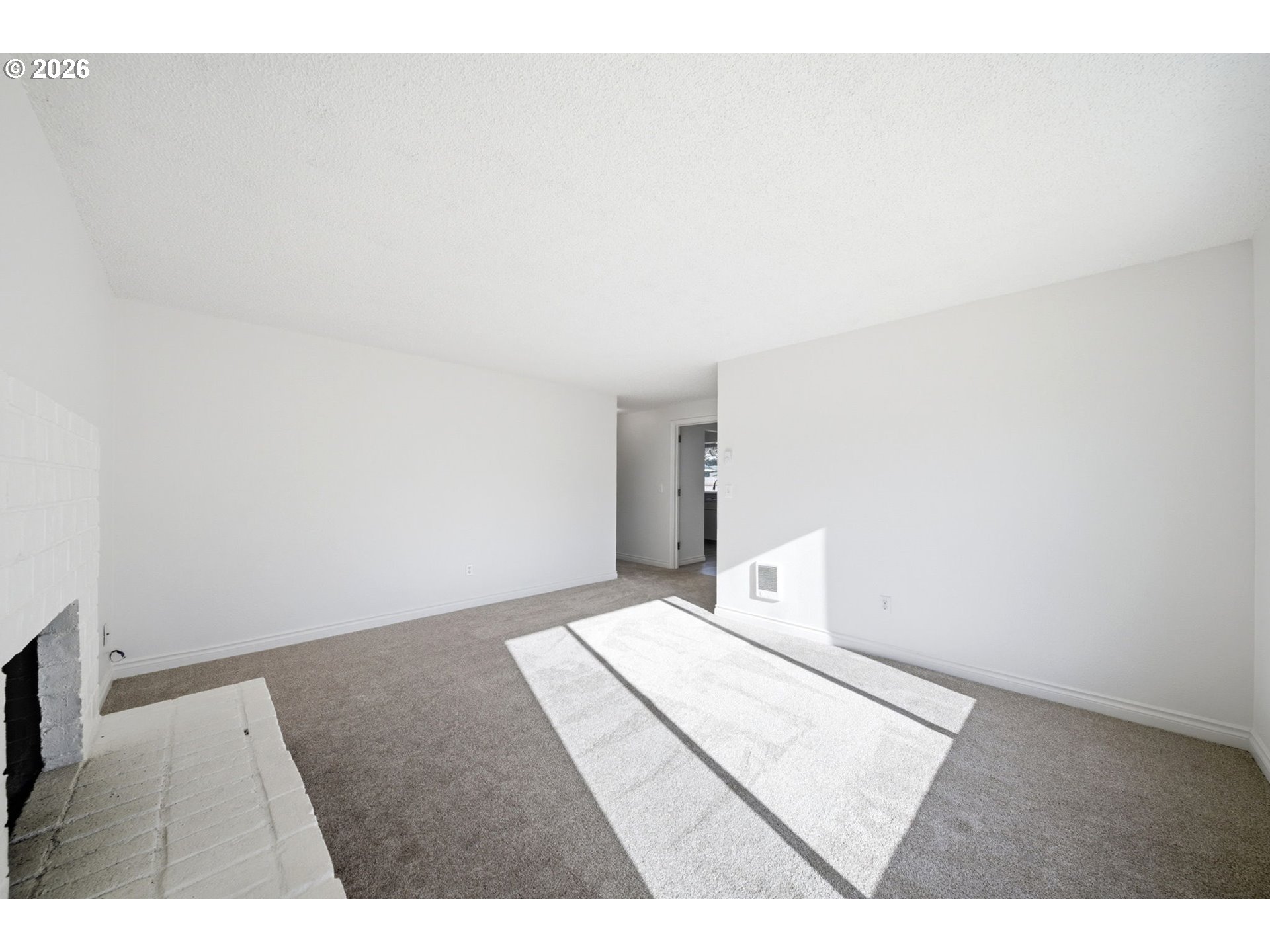1105 Se 145th Ct Property Photo 6