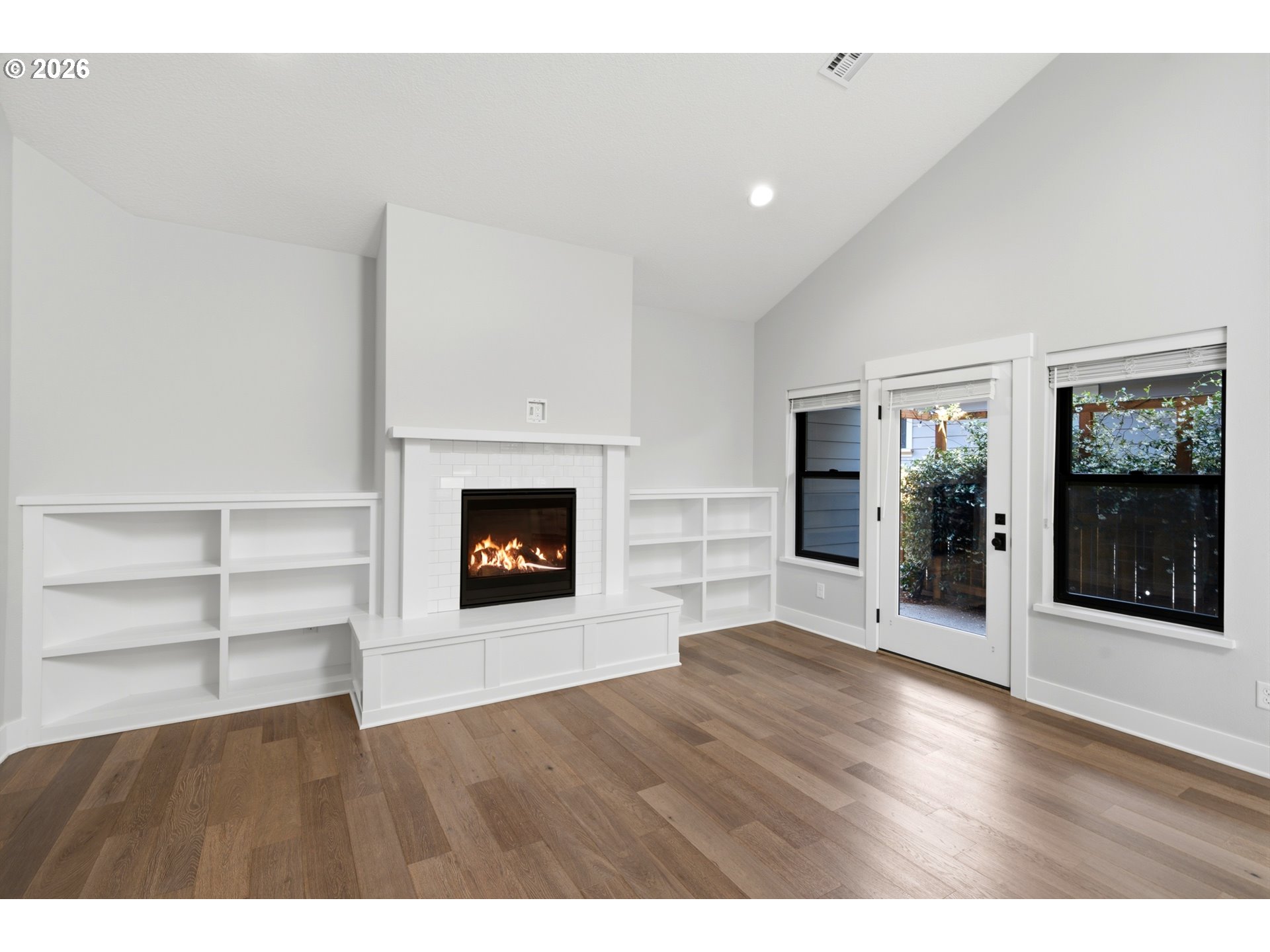 986 Berkeley Ln Property Photo 11