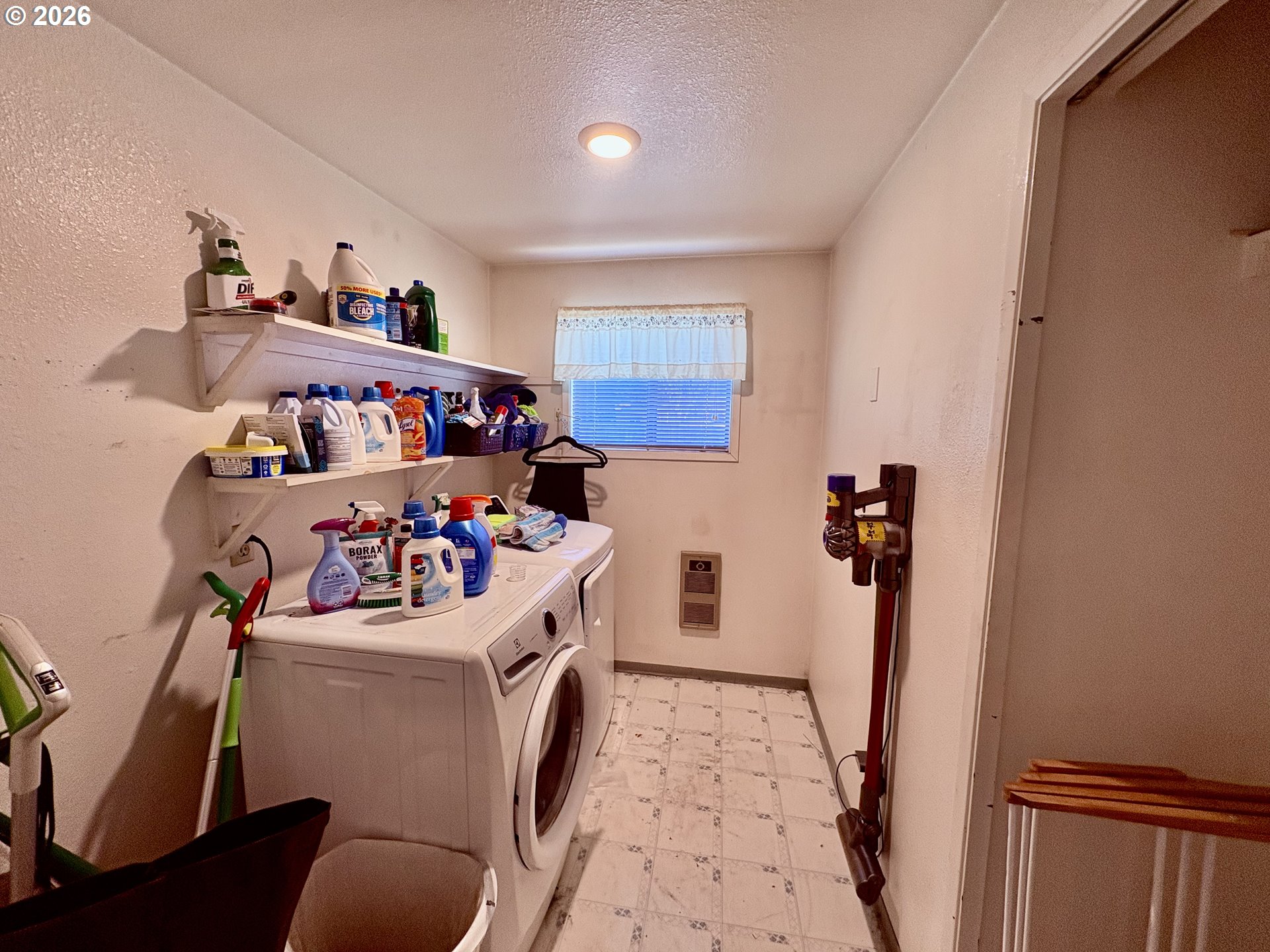 747 Evergreen Loop Property Photo 13