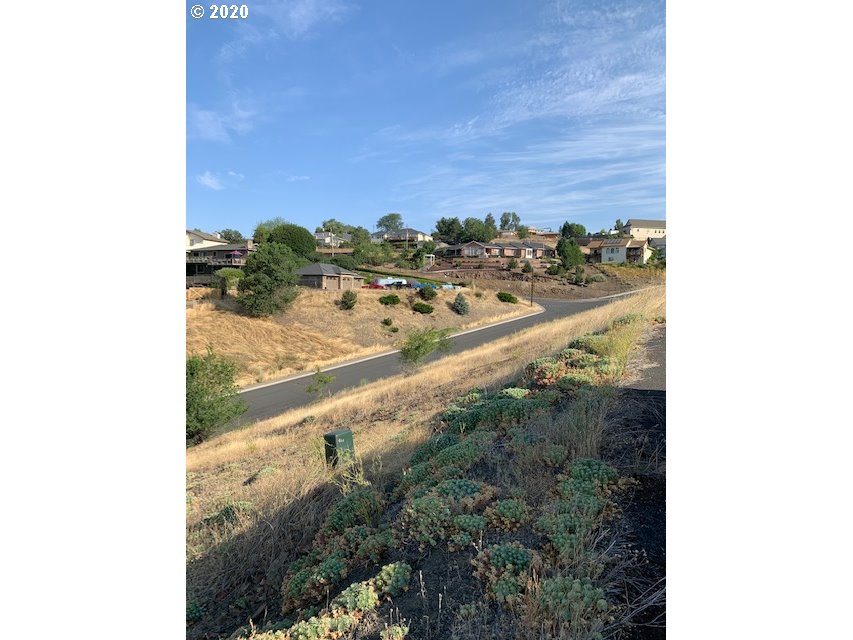 740 N Main St Property Photo 1