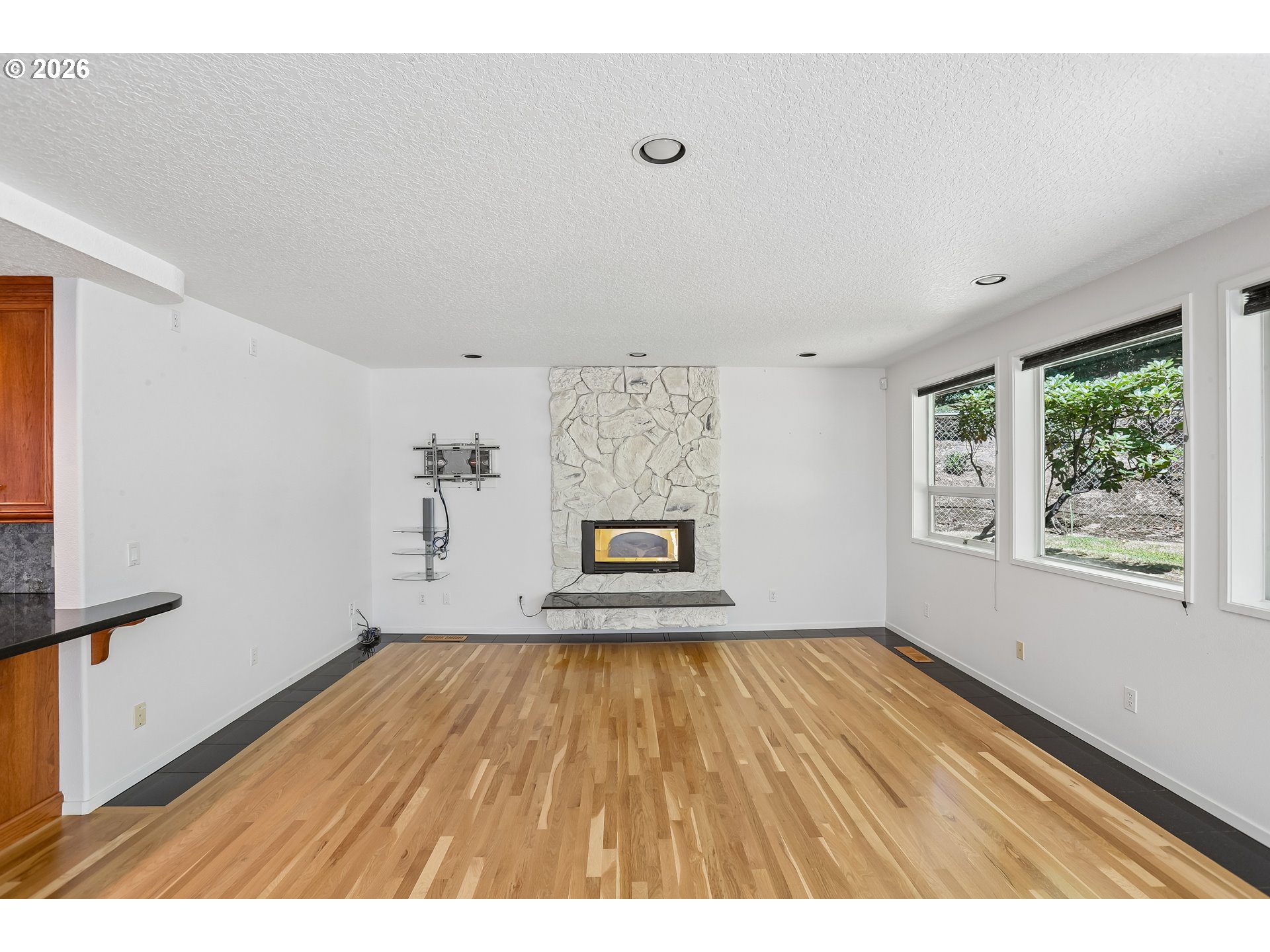 10838 S Southridge Dr Property Photo 3