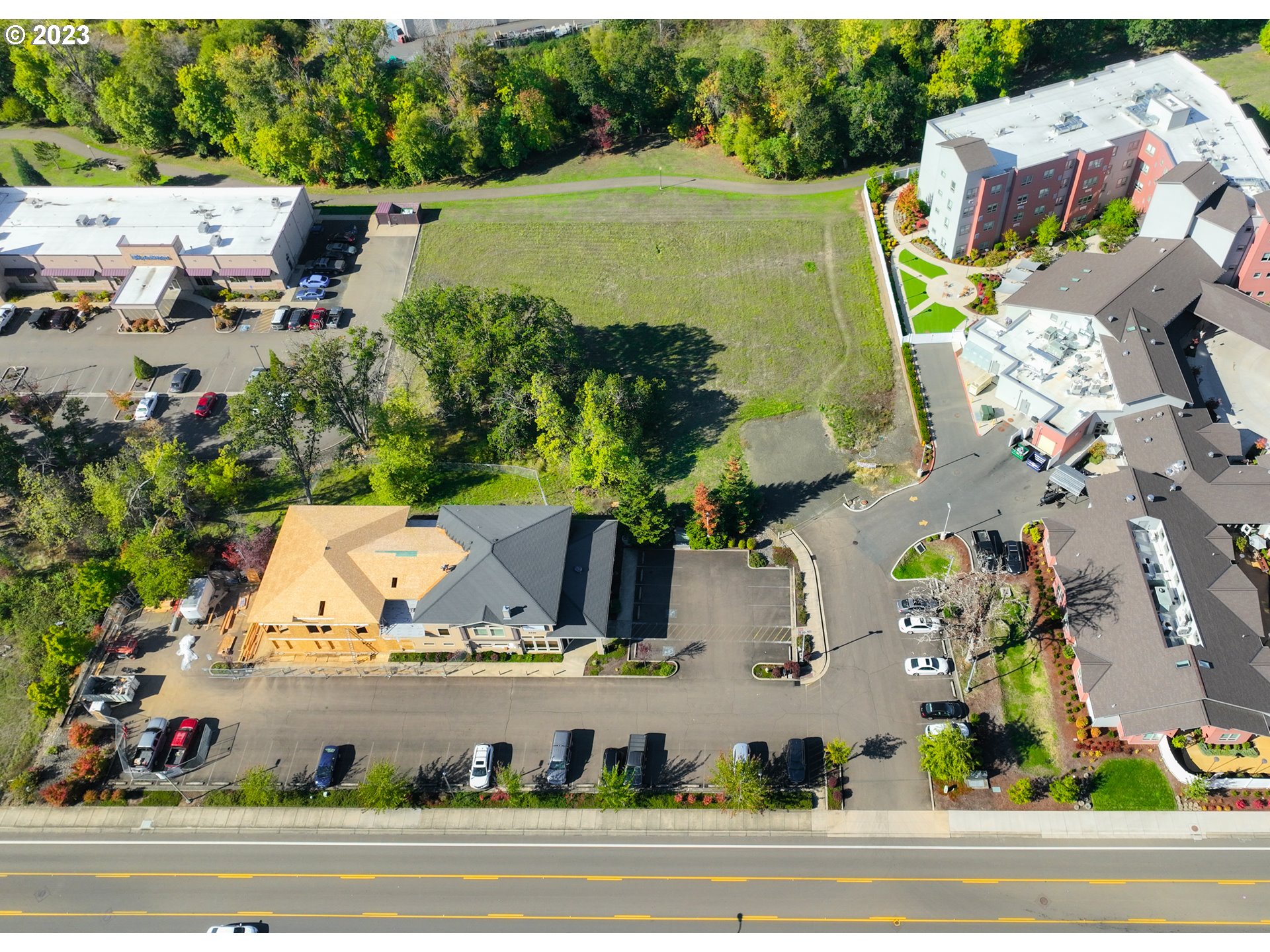 2470 Nw Edenbower Blvd #2 Property Photo 1