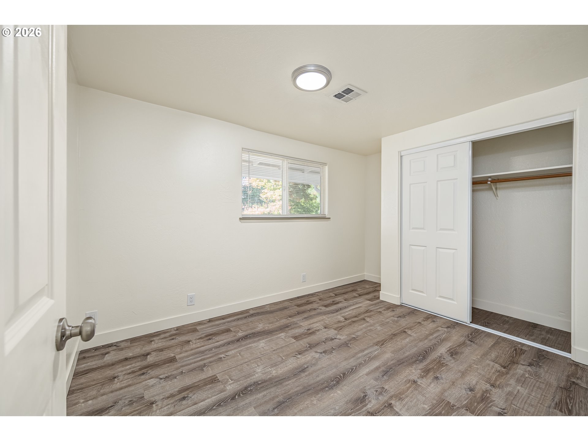 2027 Ohio St Property Photo 13