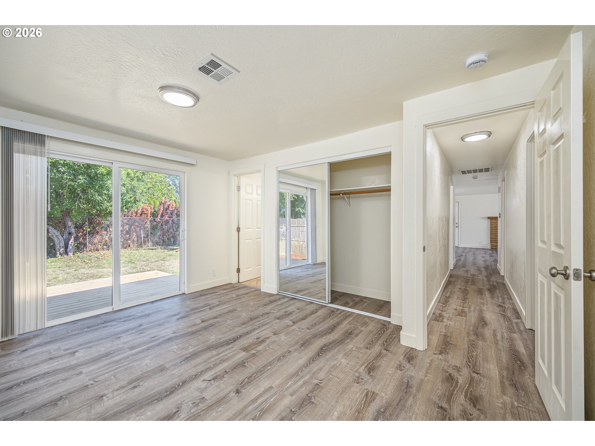 2027 Ohio St Property Photo 16