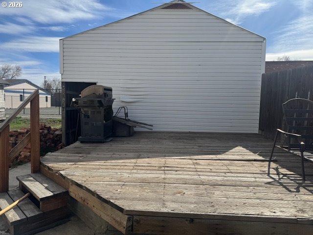 1787 Valley Ave Property Photo 4