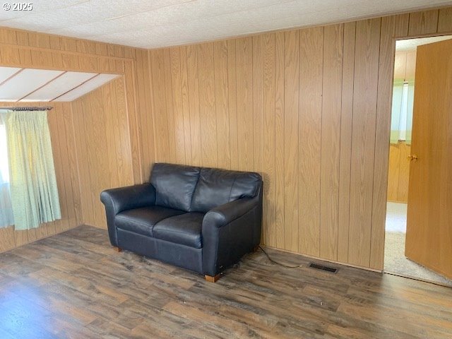 2150 Laura St 44 Property Photo 11