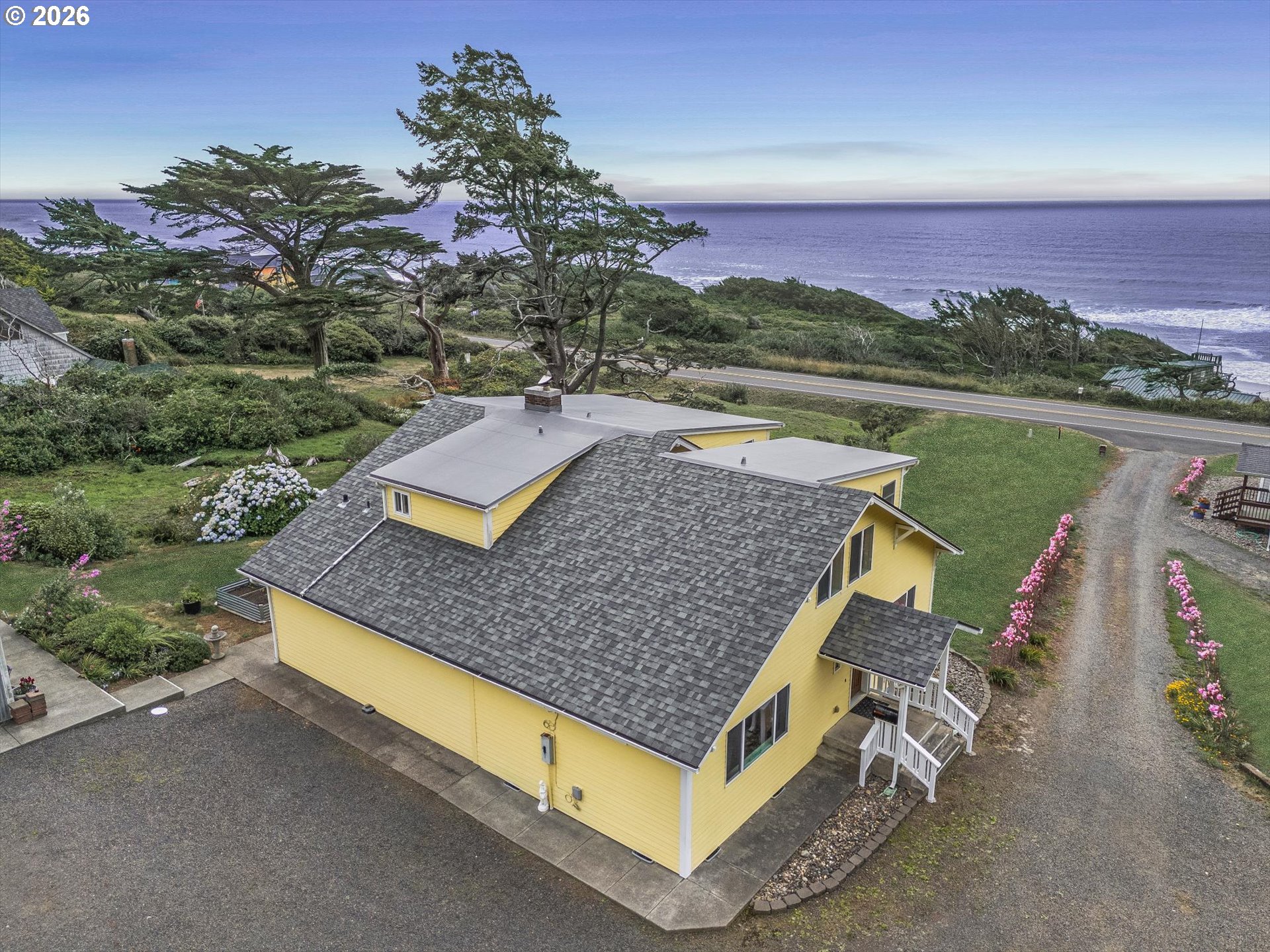 95631 S HIGHWAY 101 Property Photo 1
