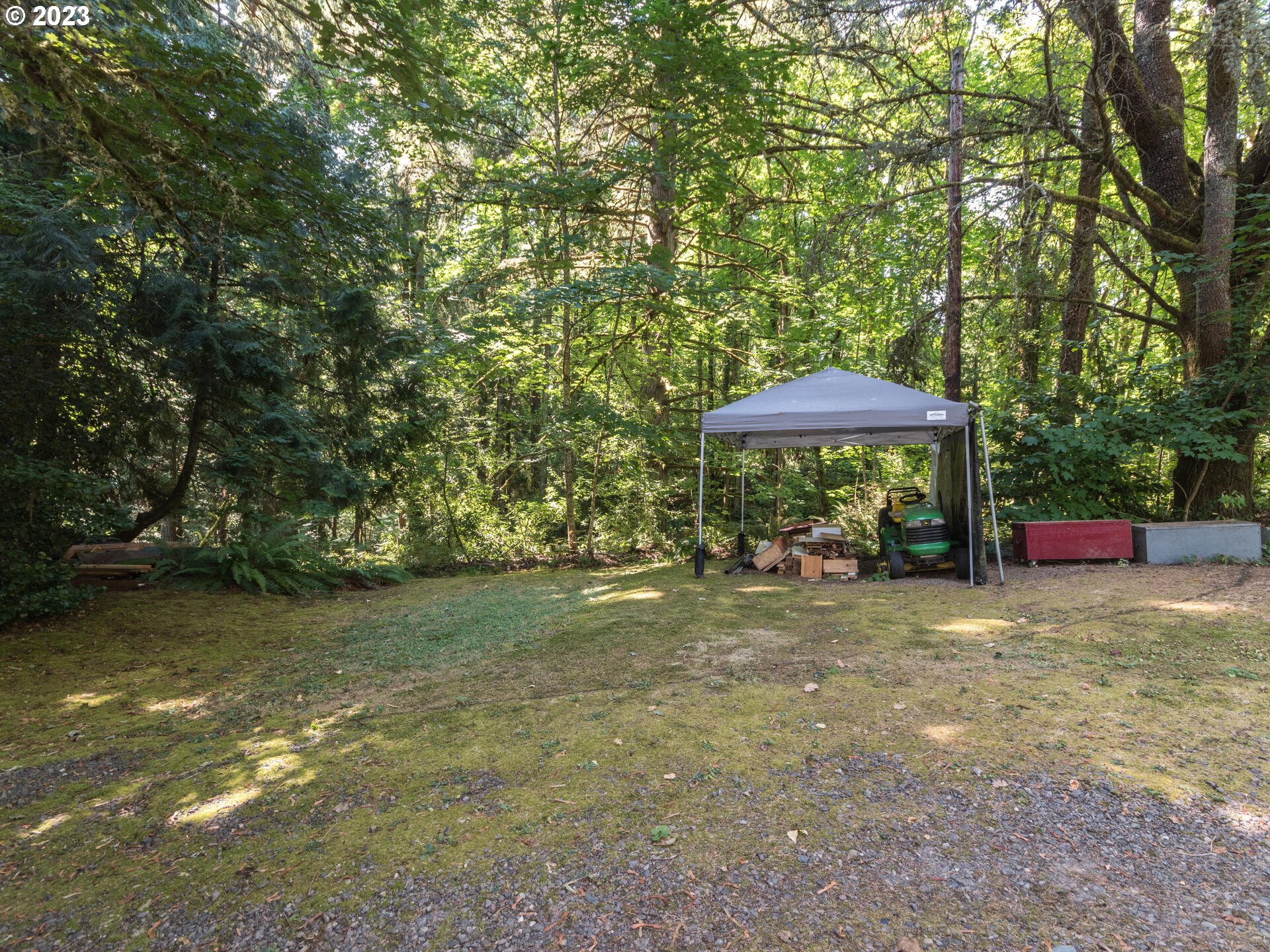2440 Se Regner Rd Property Photo 12